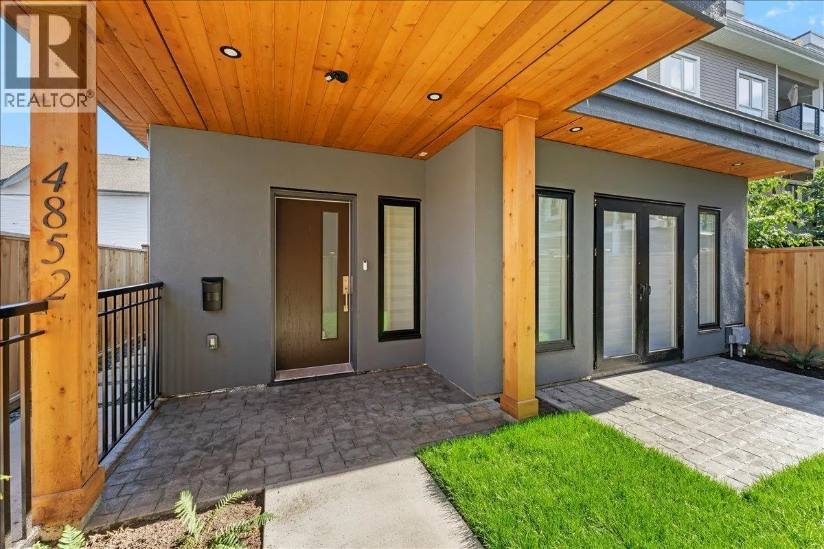 4852 SLOCAN STREET