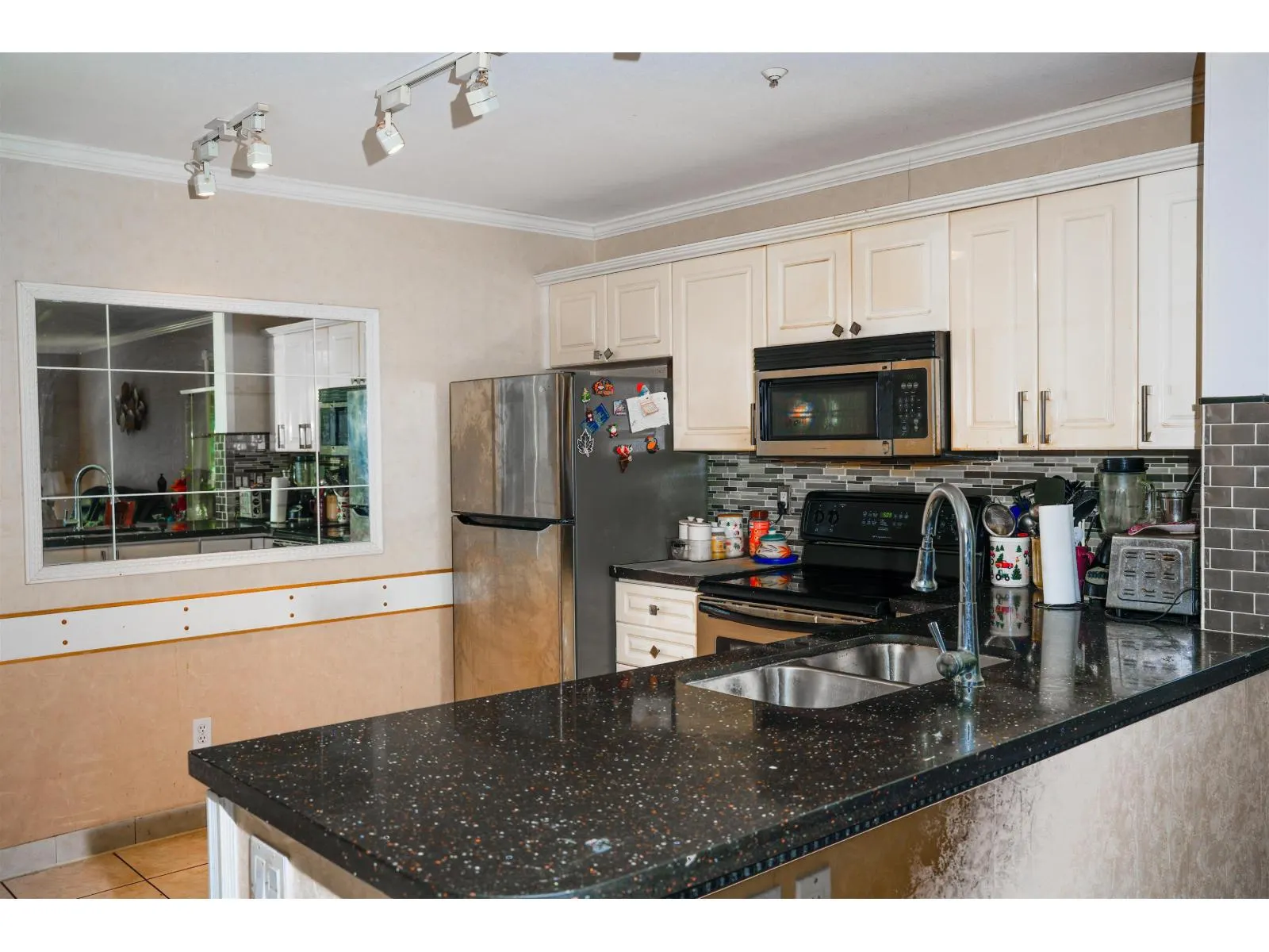 410 7435 121A STREET