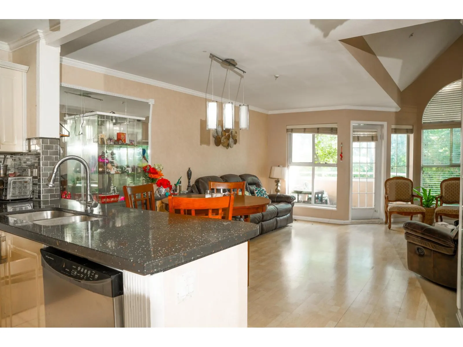 410 7435 121A STREET