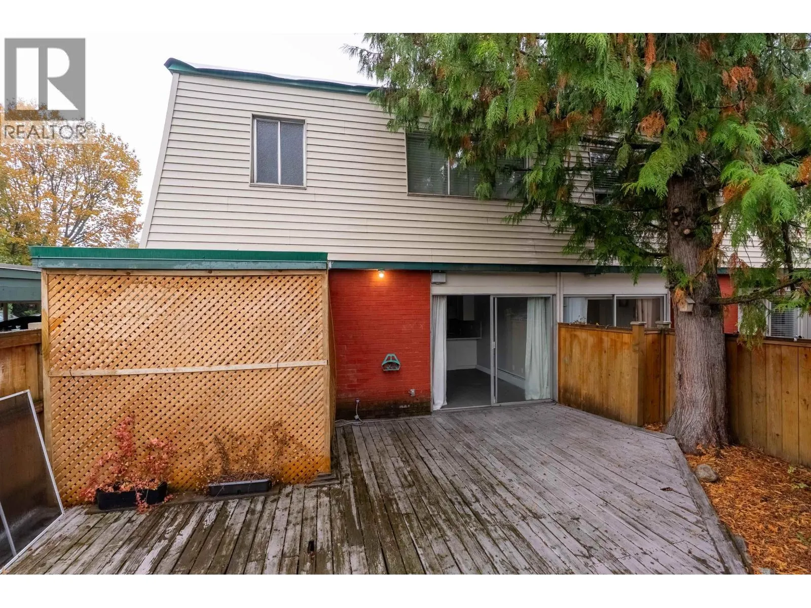 2645 WESTVIEW DRIVE