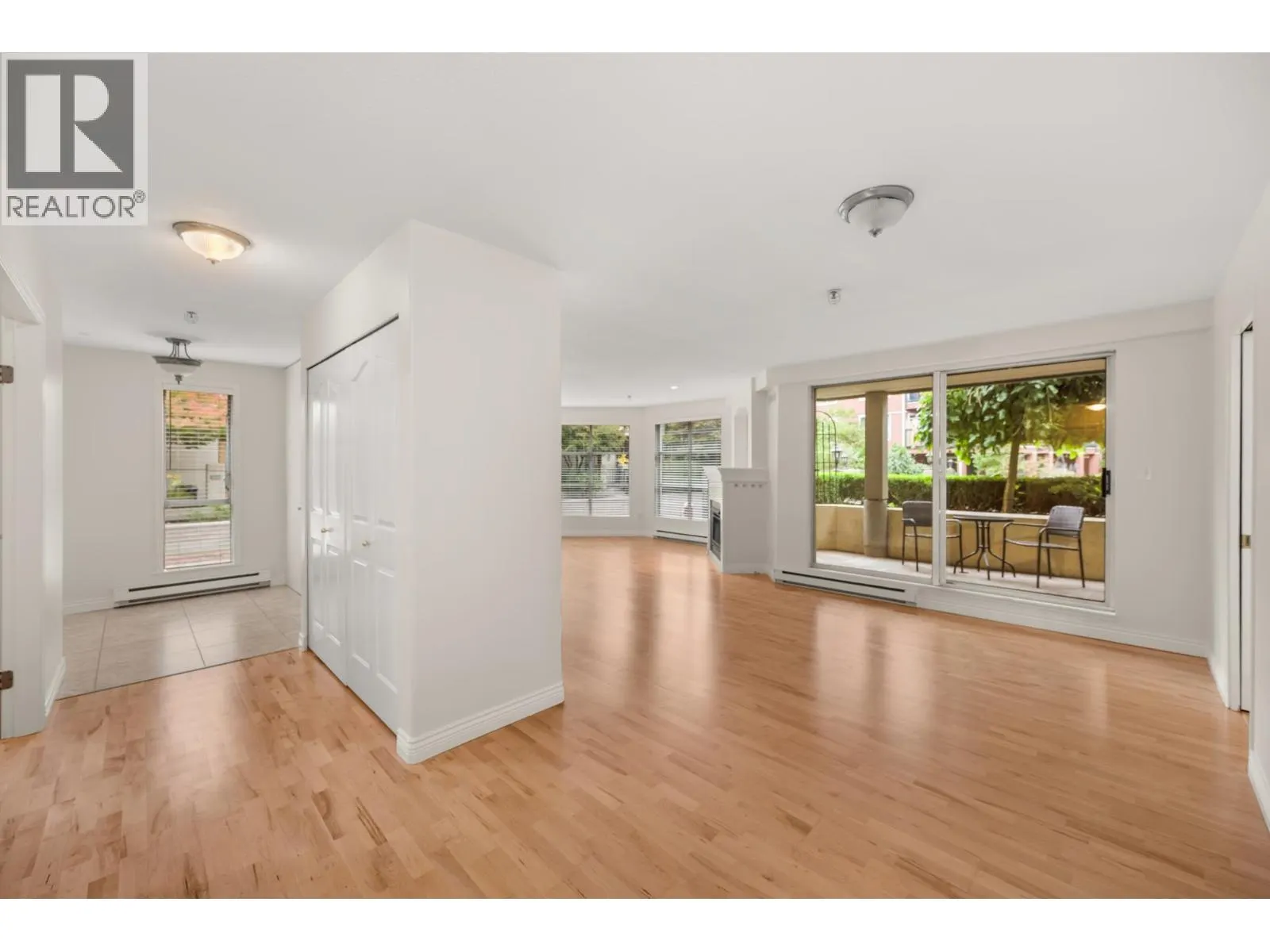 105 5 RENAISSANCE SQUARE