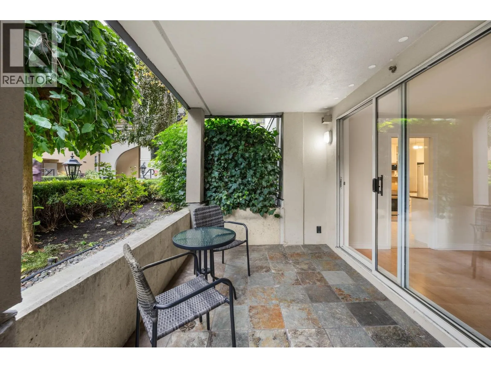 105 5 RENAISSANCE SQUARE