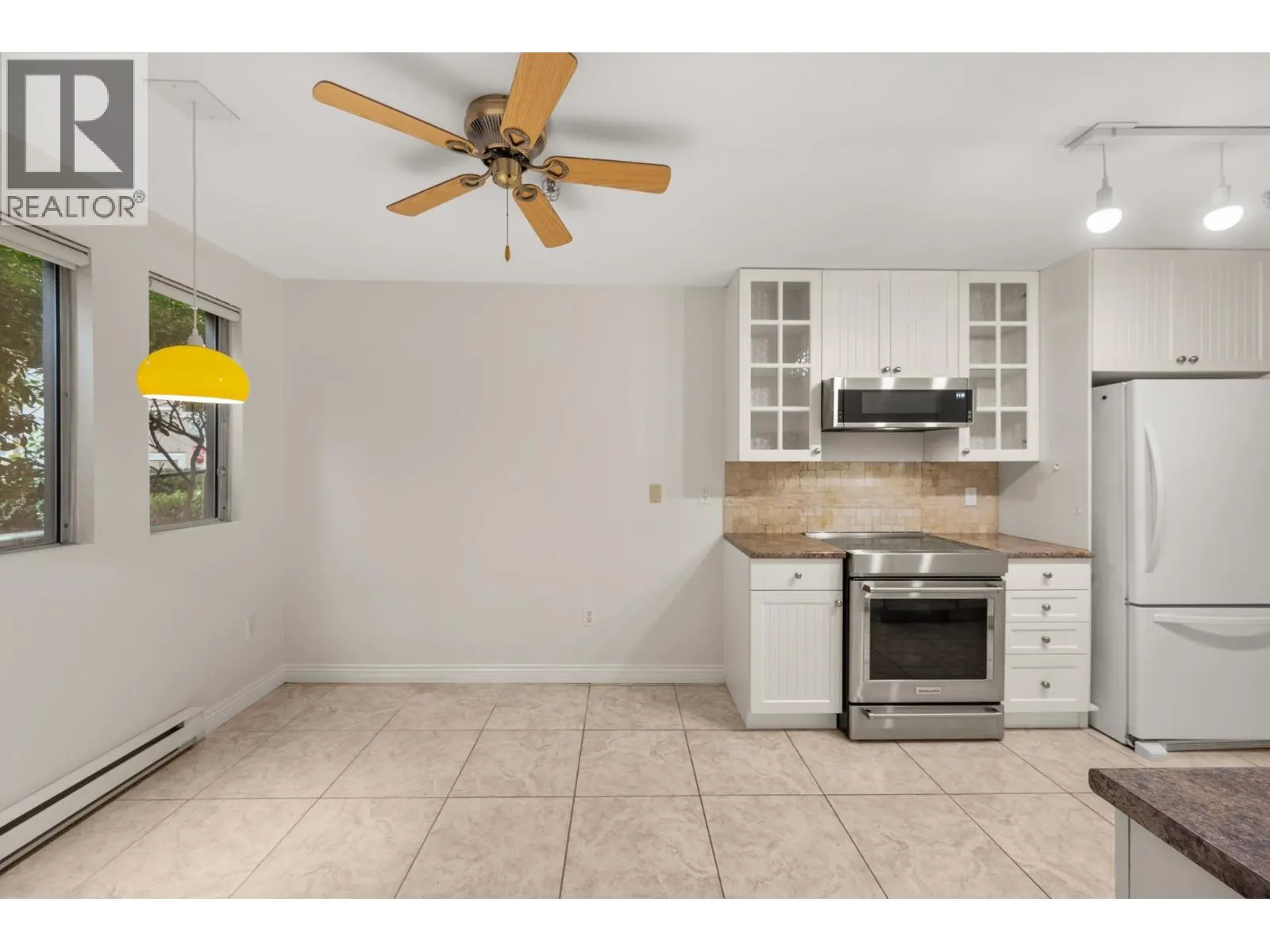105 5 RENAISSANCE SQUARE
