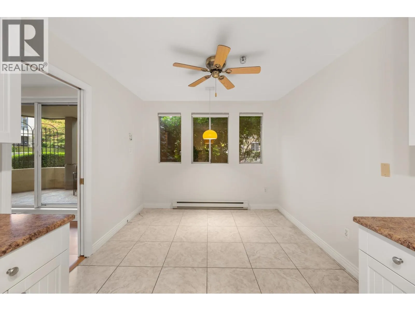105 5 RENAISSANCE SQUARE