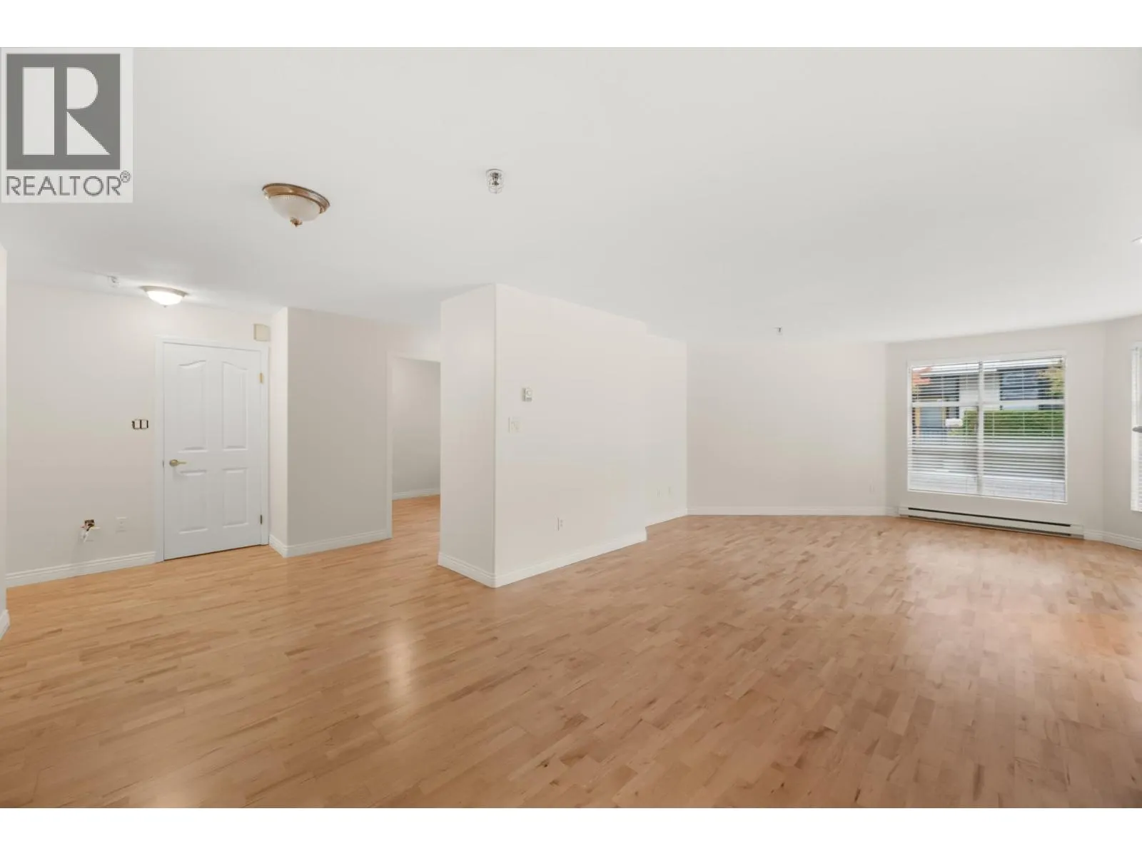 105 5 RENAISSANCE SQUARE