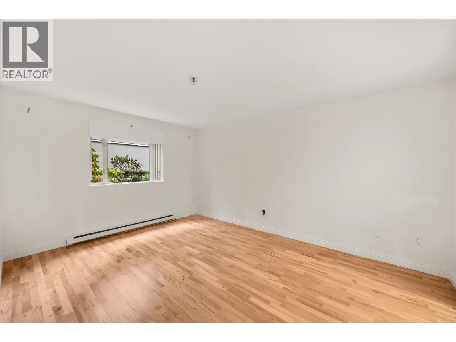105 5 RENAISSANCE SQUARE