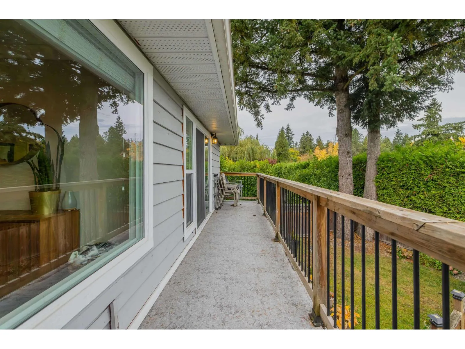 20717 GRADE CRESCENT