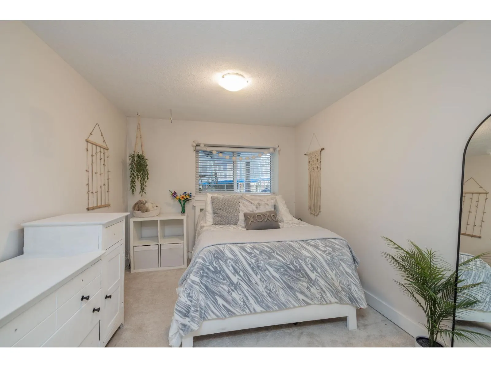 20717 GRADE CRESCENT