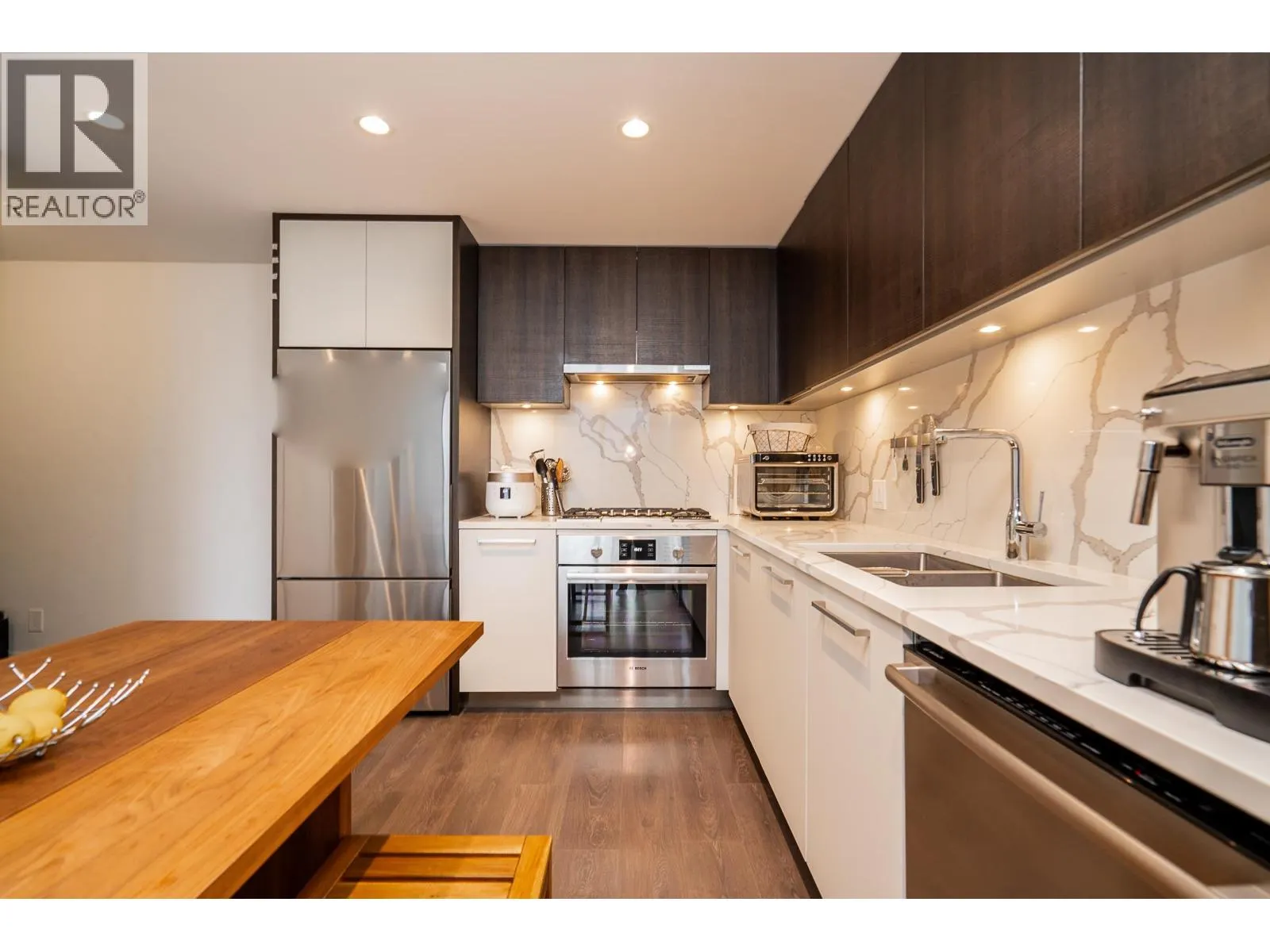 1701 567 CLARKE ROAD