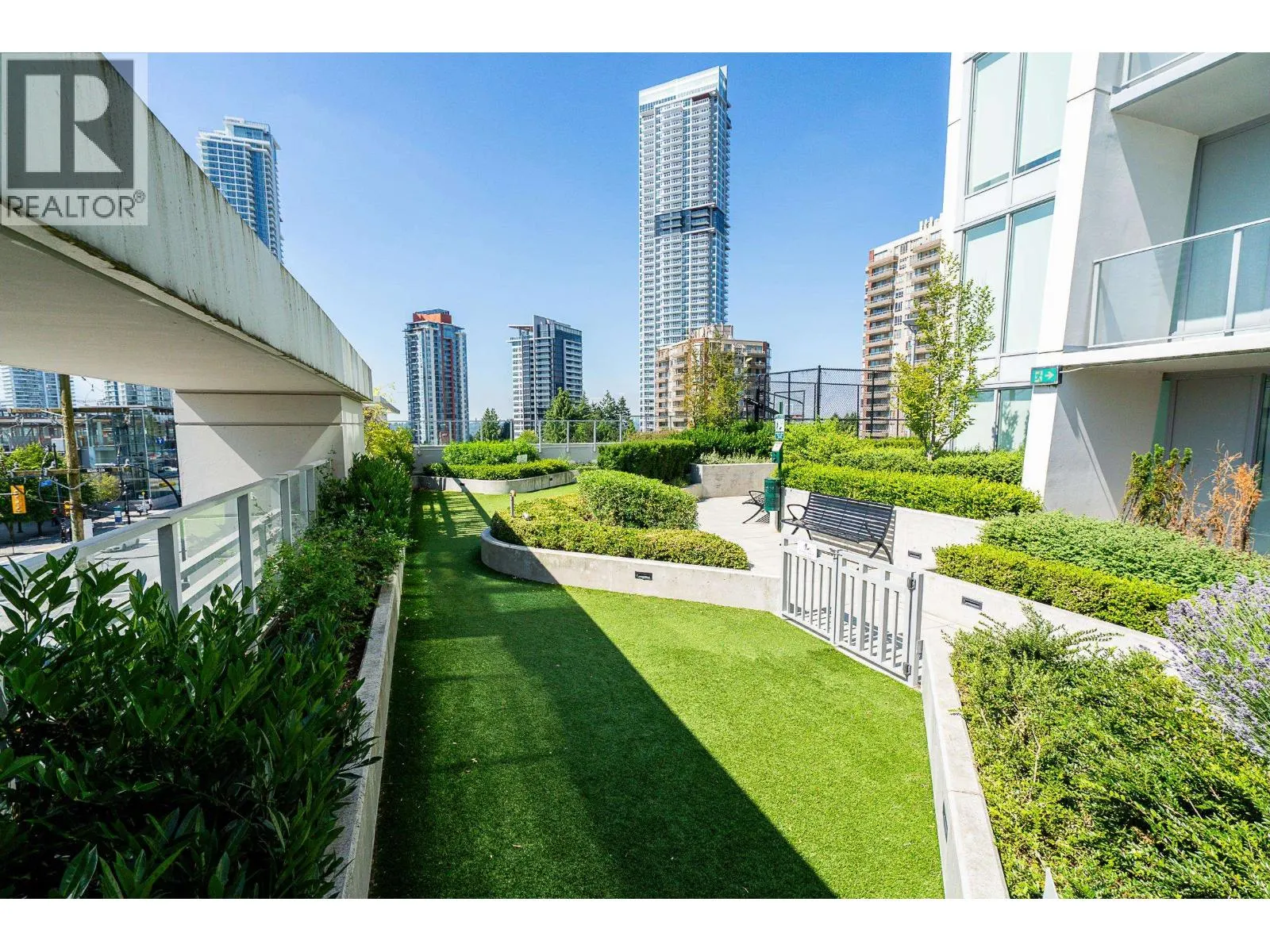 1701 567 CLARKE ROAD