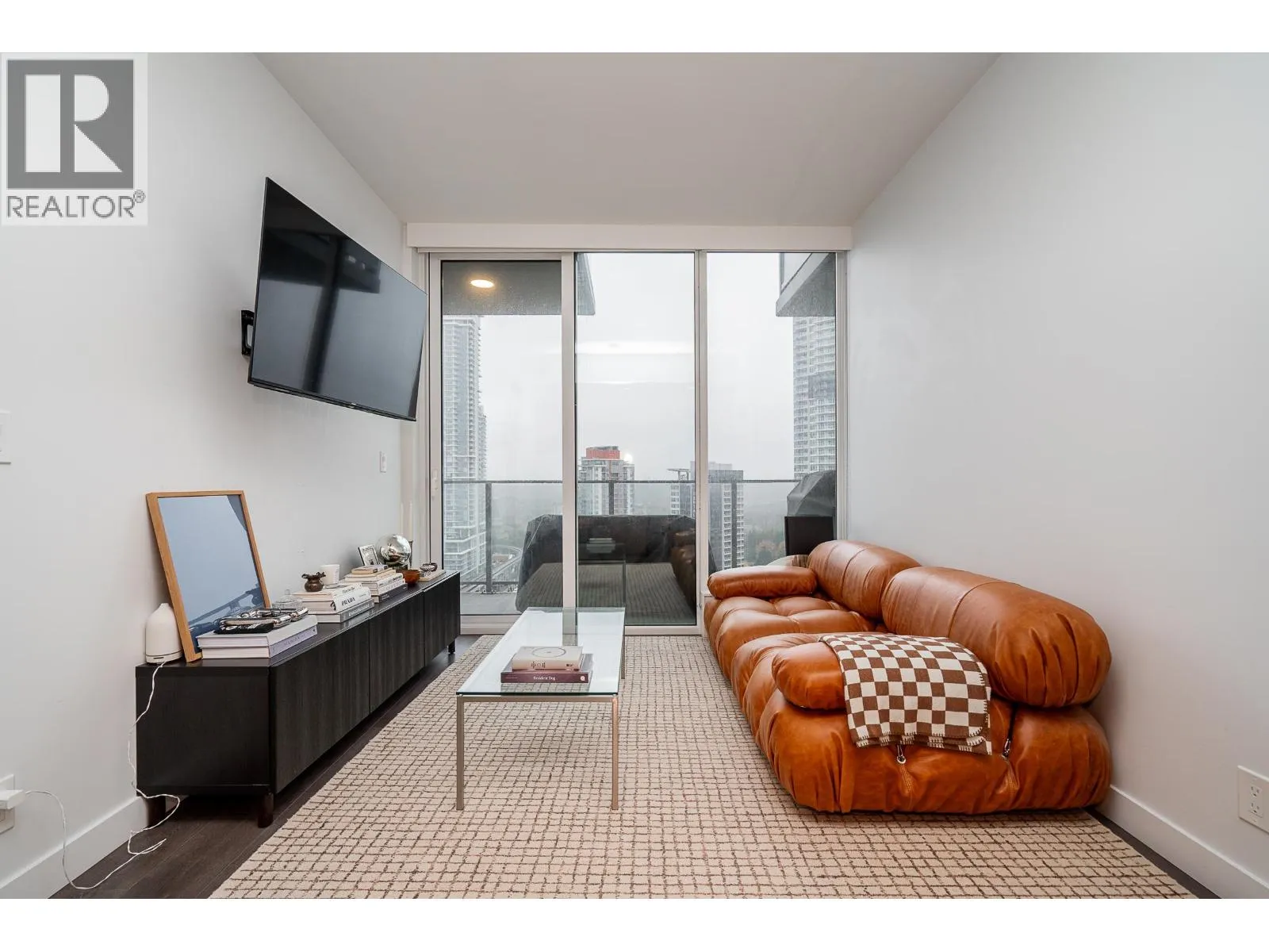 1701 567 CLARKE ROAD