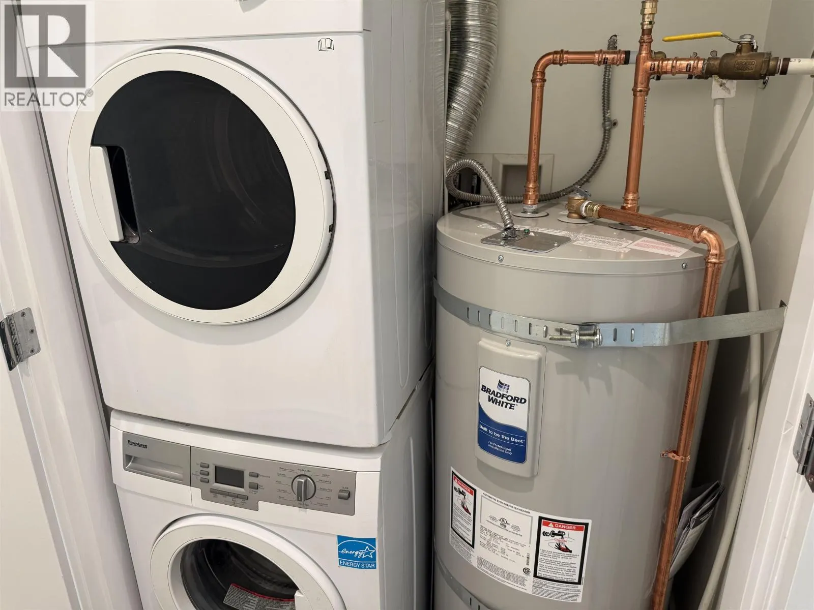 208 626 ALEXANDER STREET