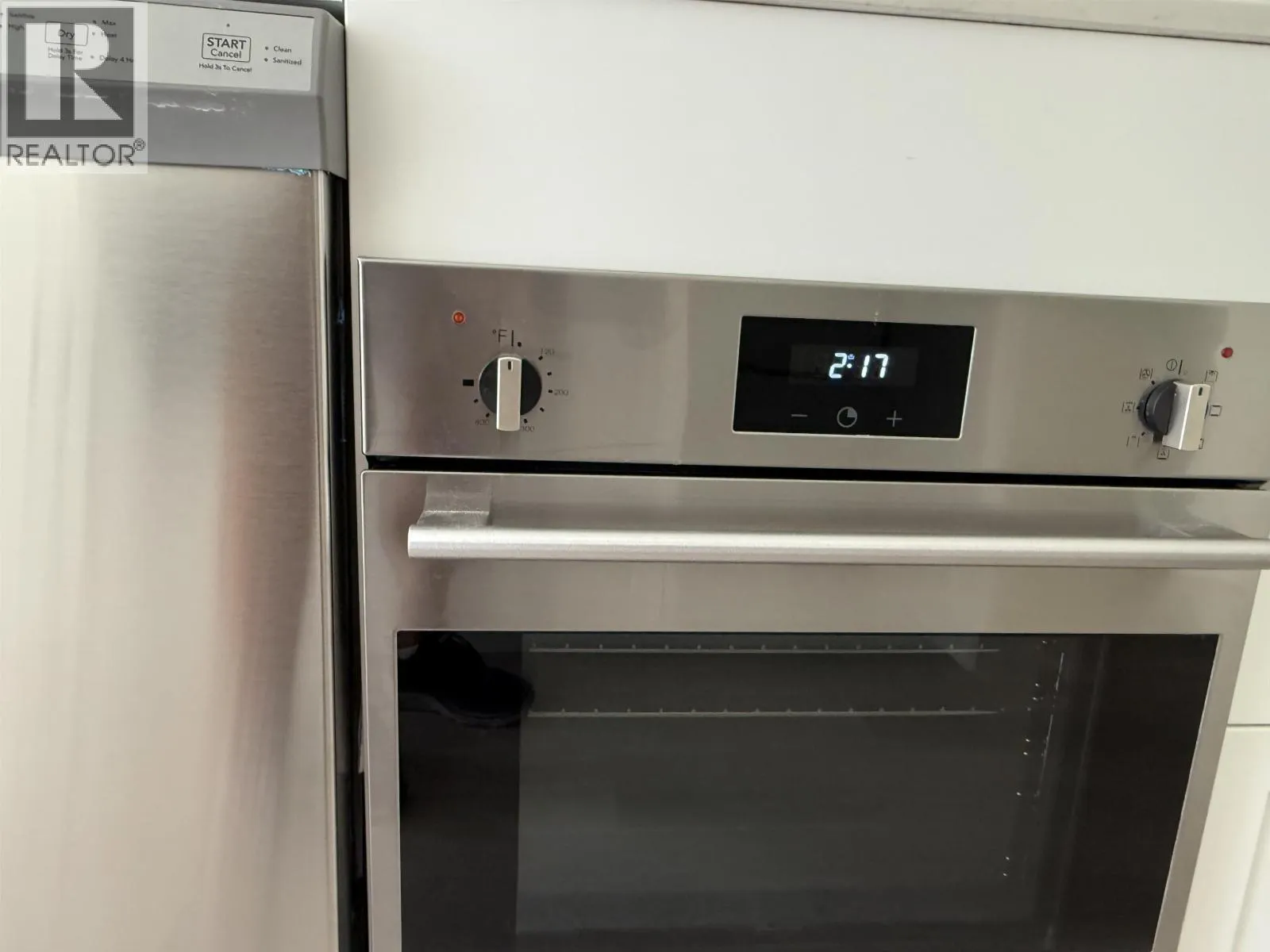 208 626 ALEXANDER STREET