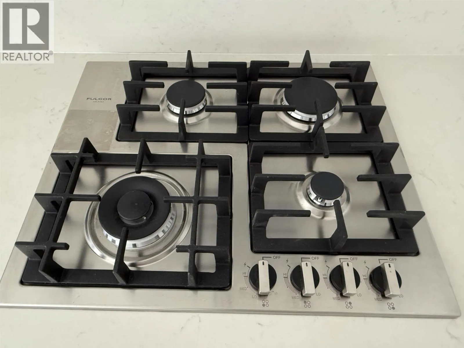 208 626 ALEXANDER STREET