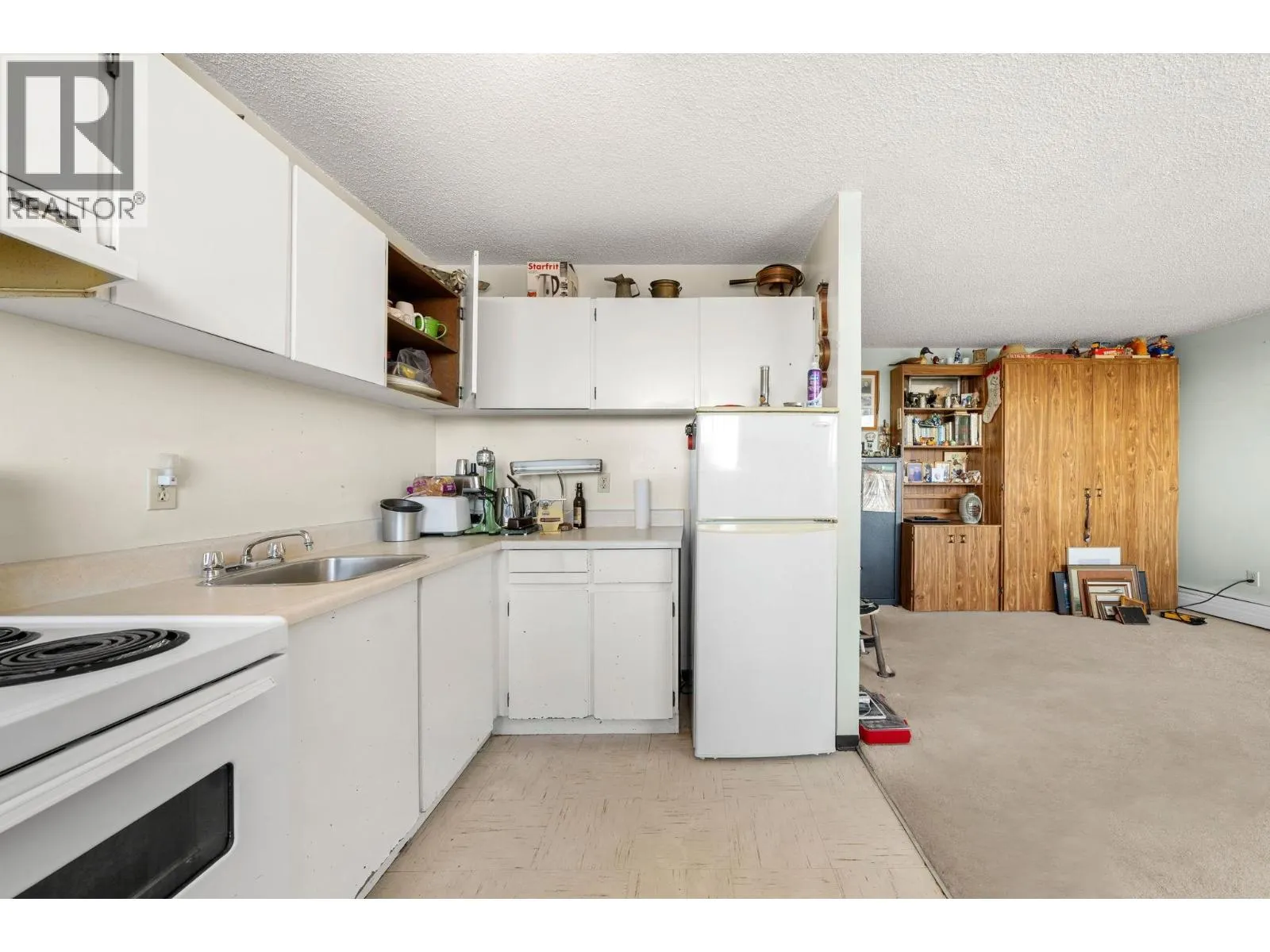 1906 145 ST. GEORGES AVENUE