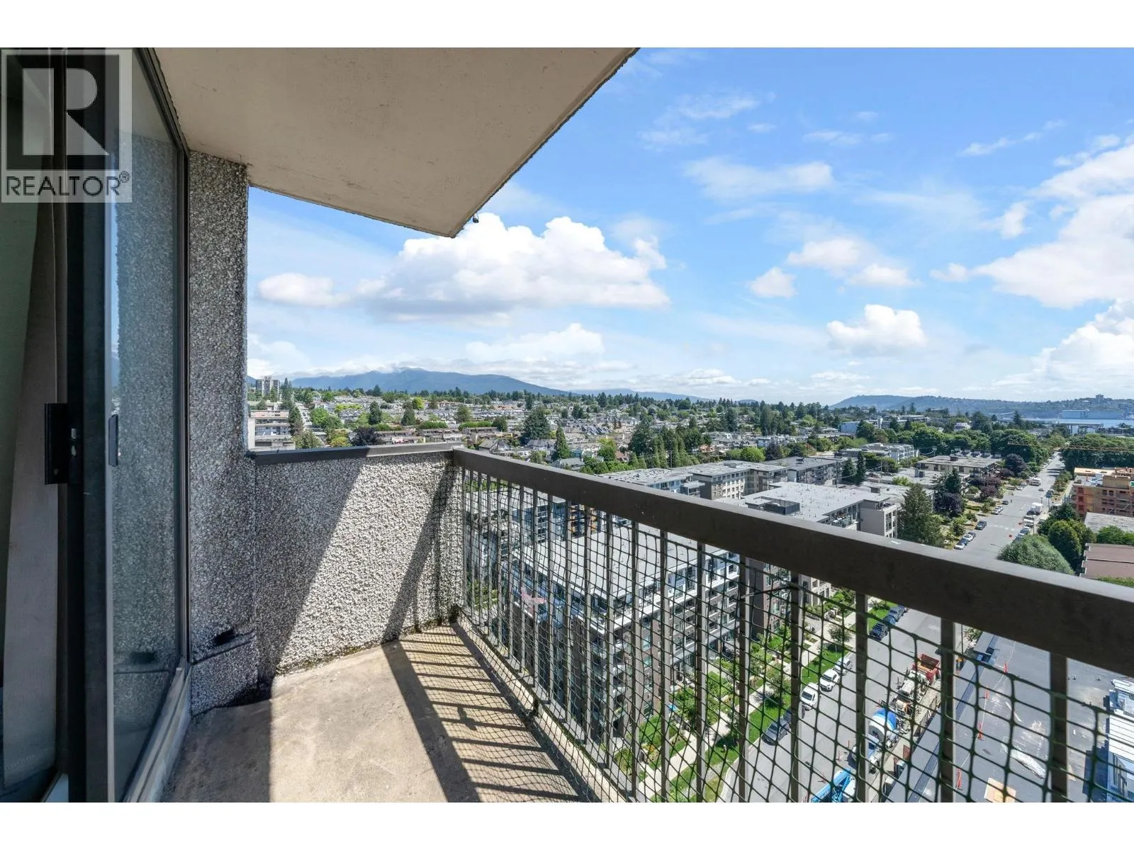 1906 145 ST. GEORGES AVENUE