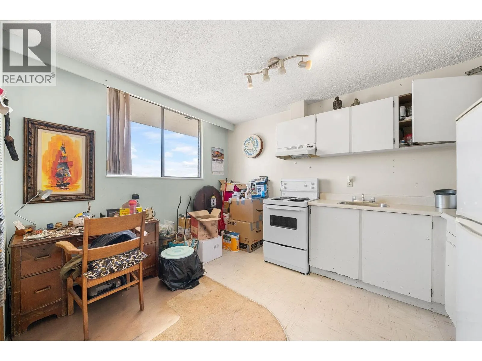 1906 145 ST. GEORGES AVENUE