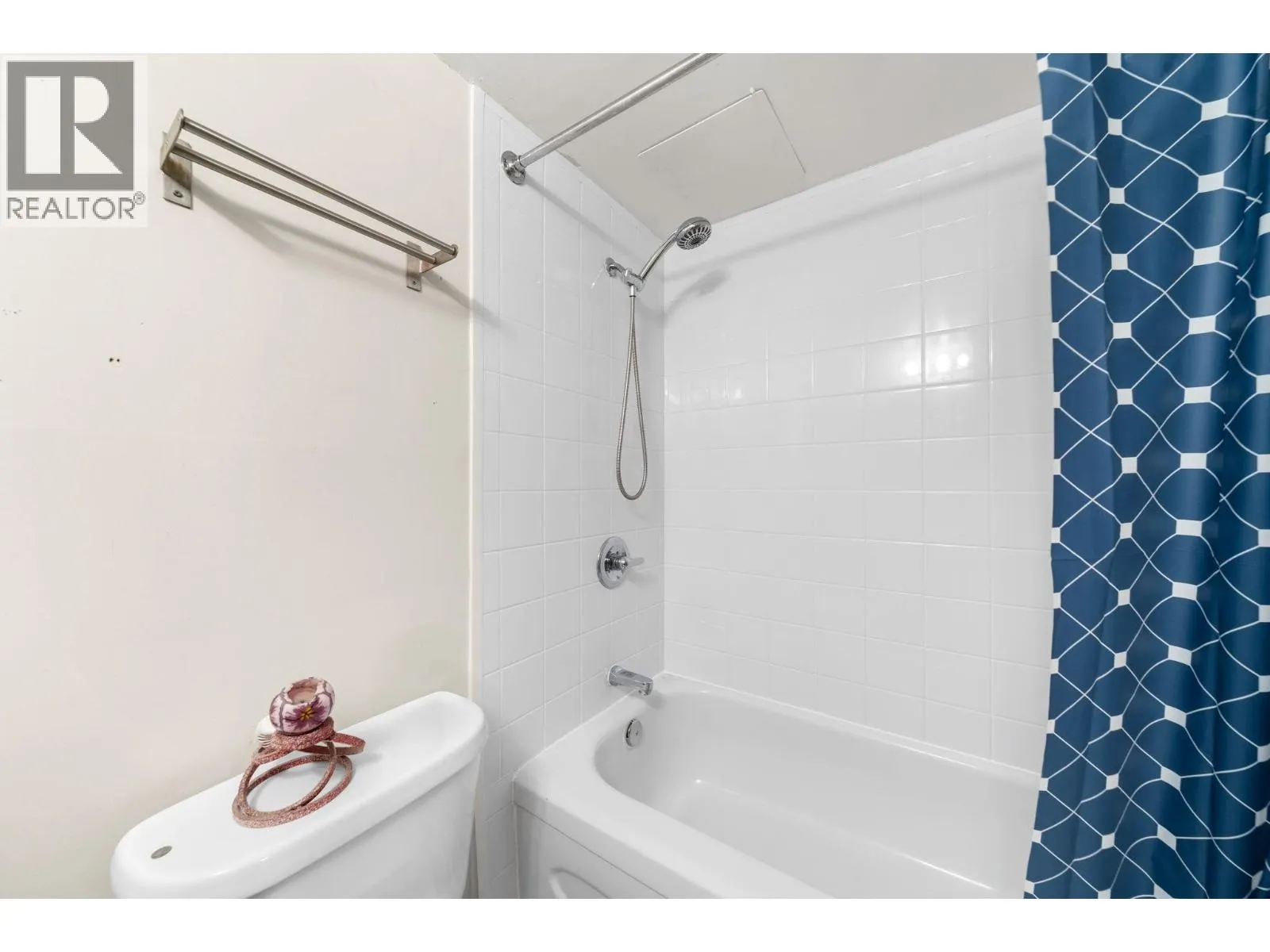 1906 145 ST. GEORGES AVENUE