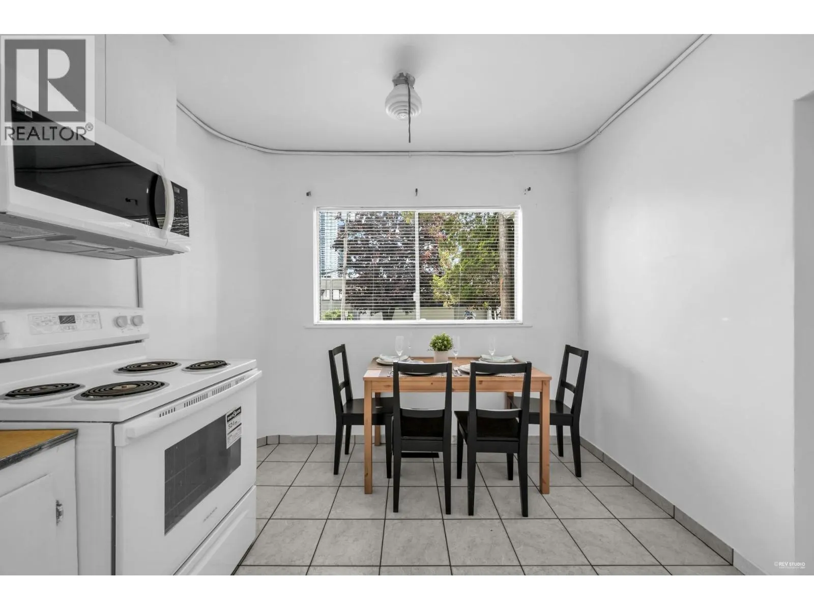 4021 GRAVELEY STREET