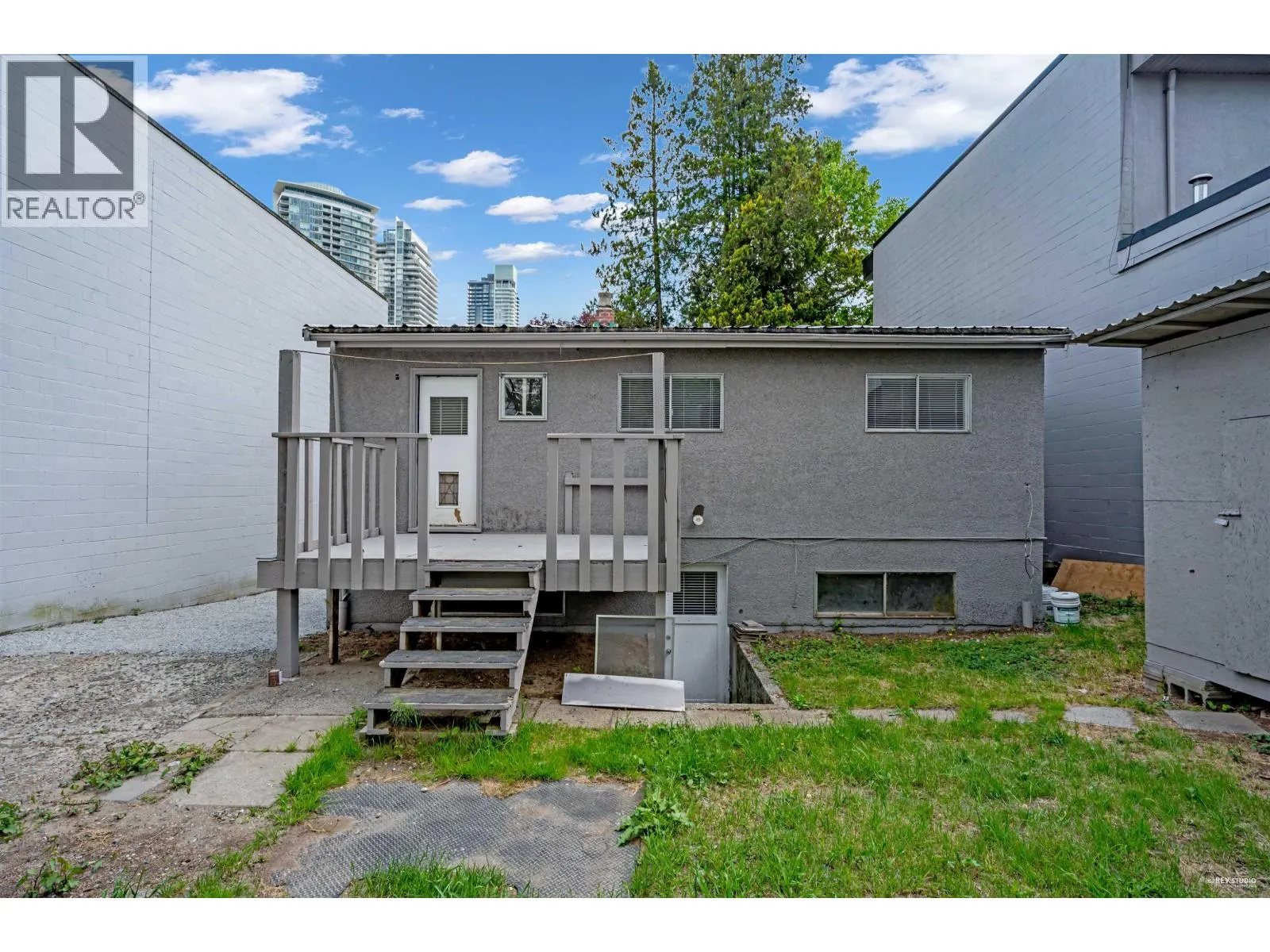 4021 GRAVELEY STREET