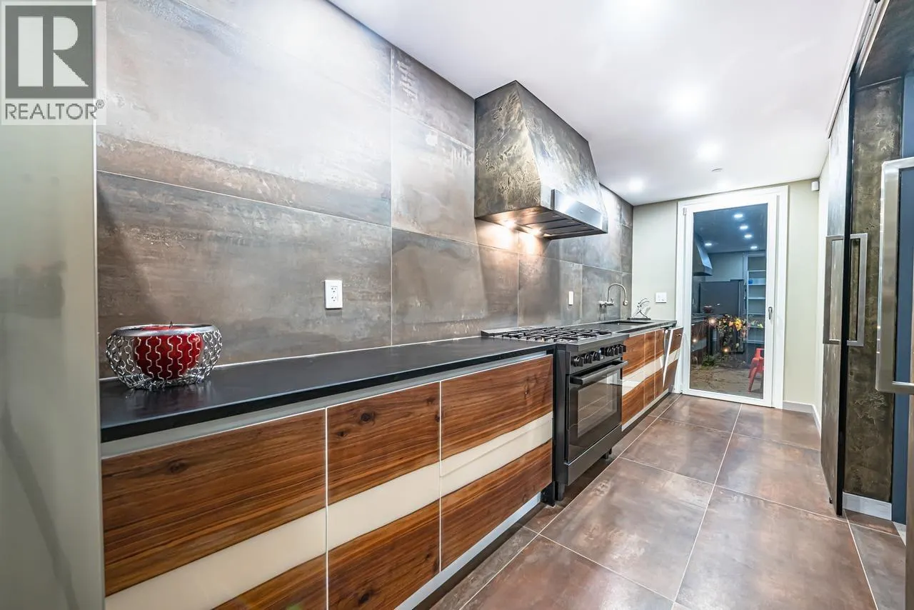 594 CRAIGMOHR DRIVE