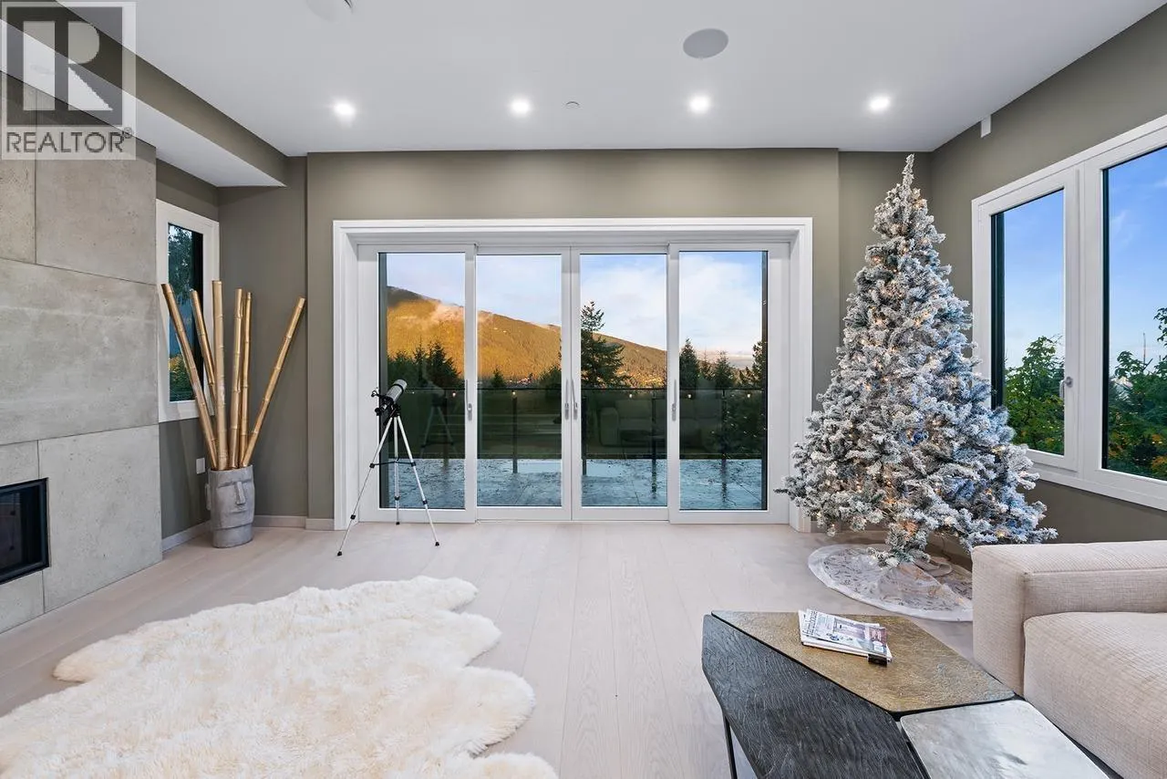 594 CRAIGMOHR DRIVE