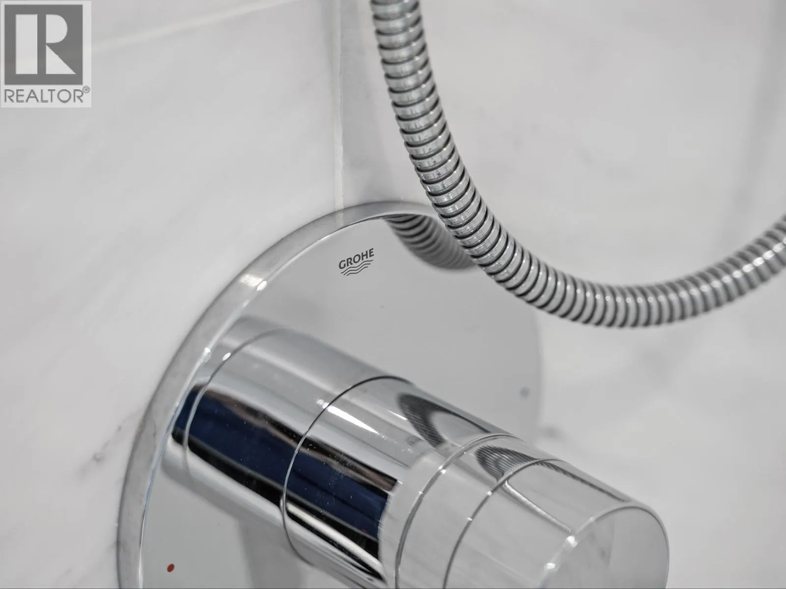 2004 1632 LIONS GATE LANE