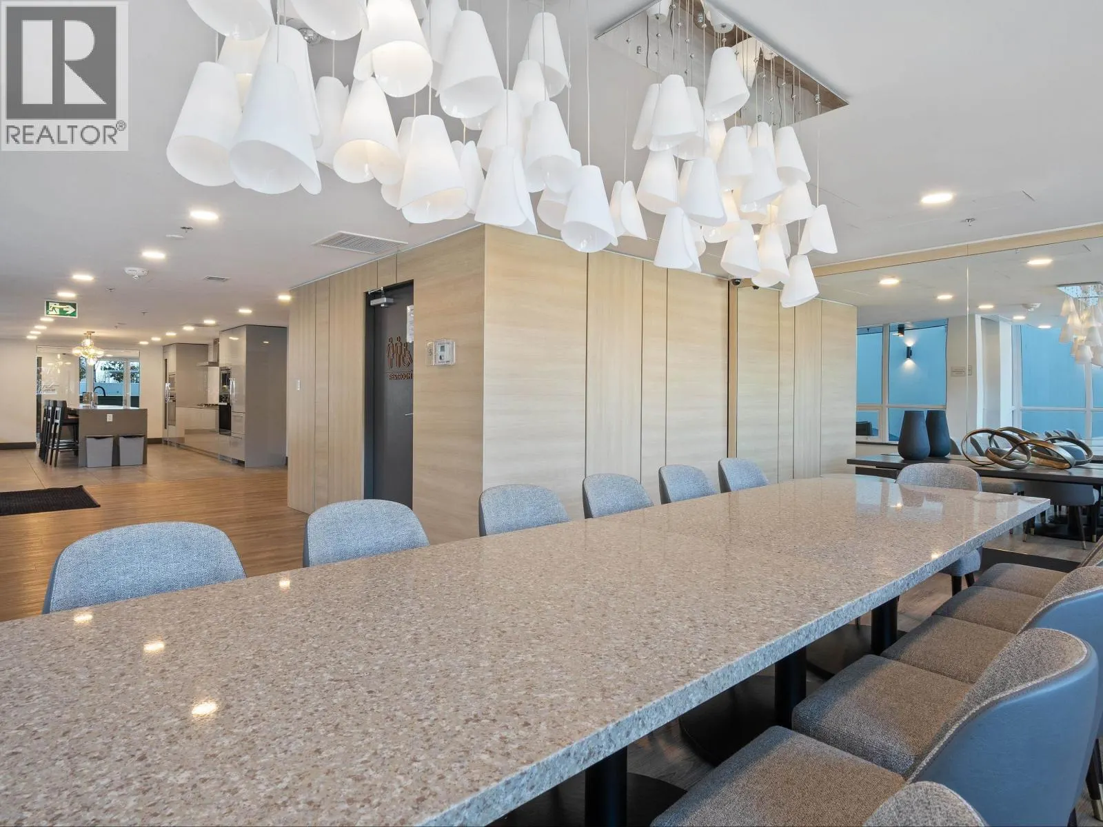 2004 1632 LIONS GATE LANE