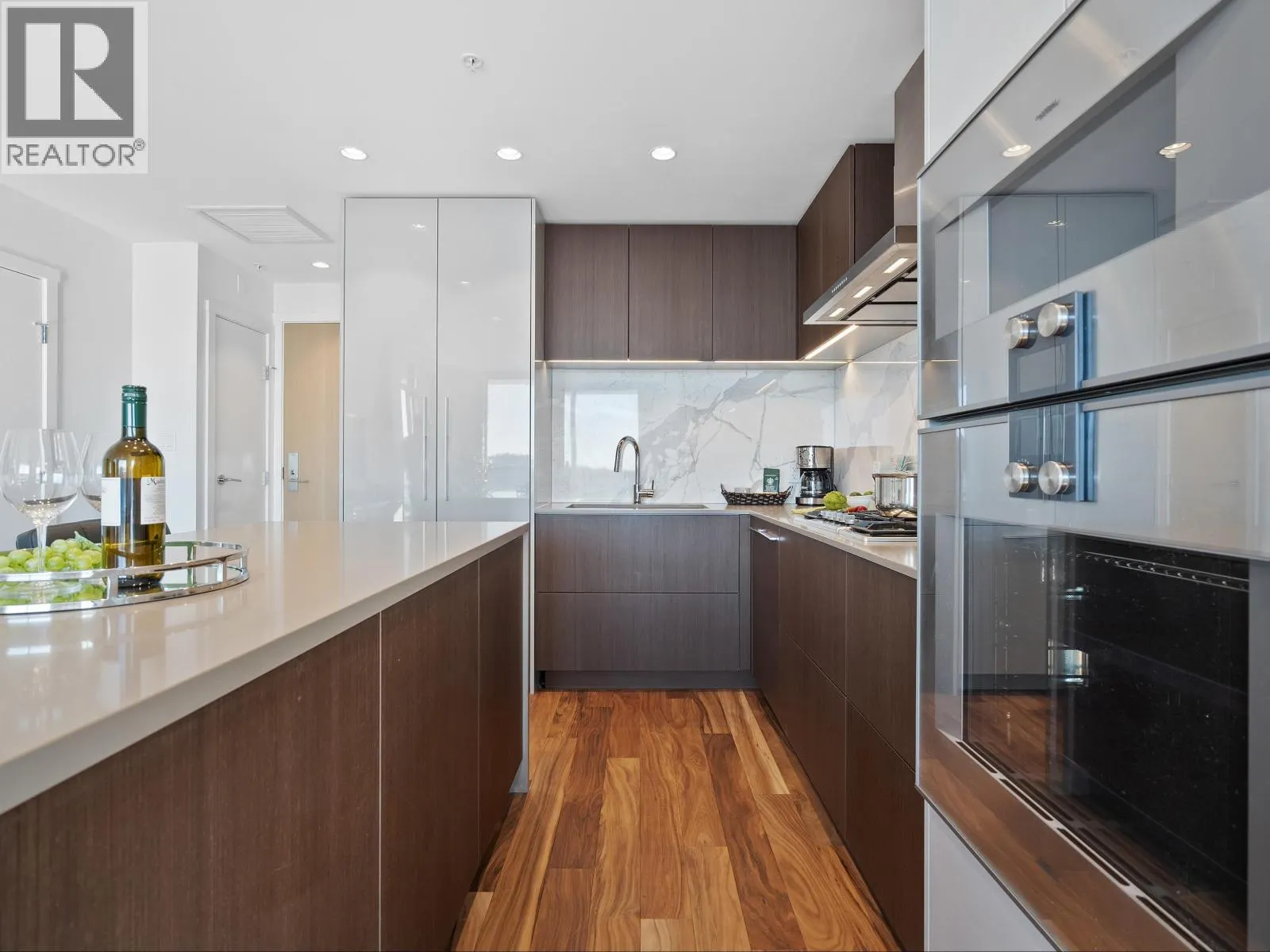 2004 1632 LIONS GATE LANE