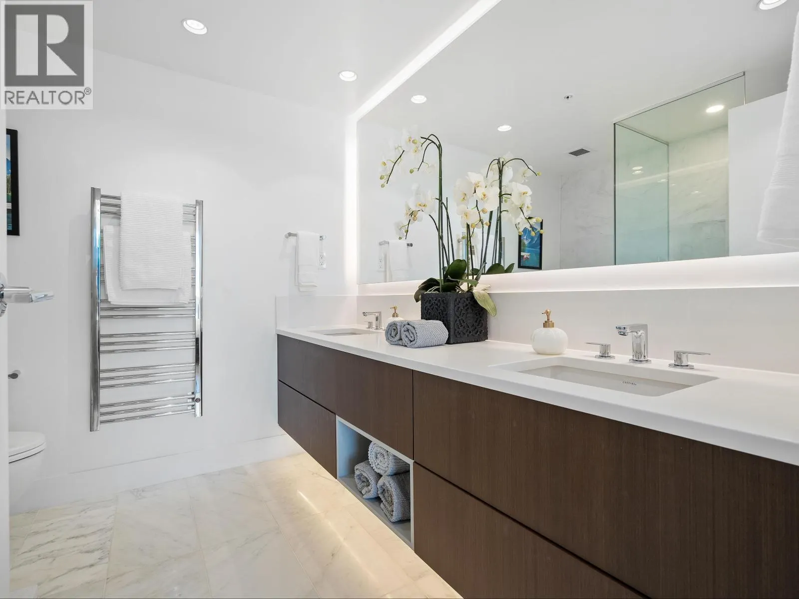 2004 1632 LIONS GATE LANE