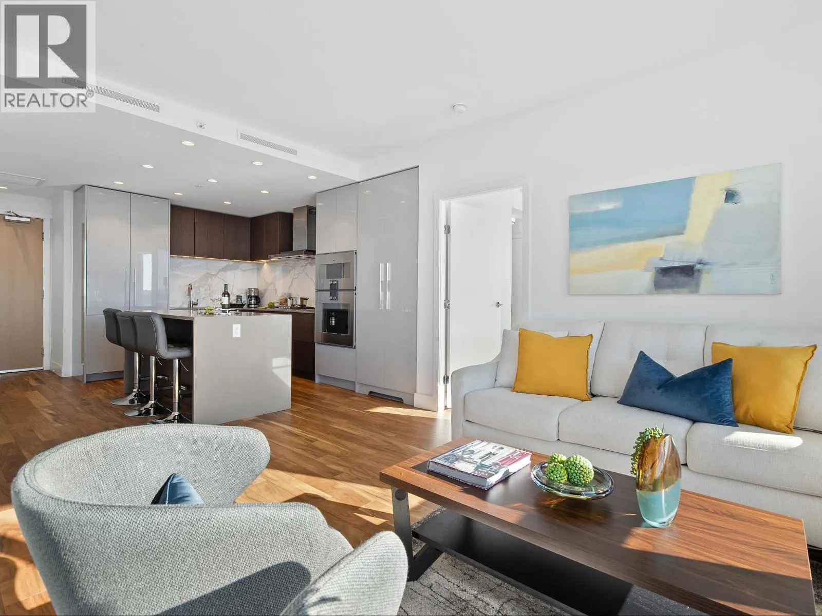 2004 1632 LIONS GATE LANE