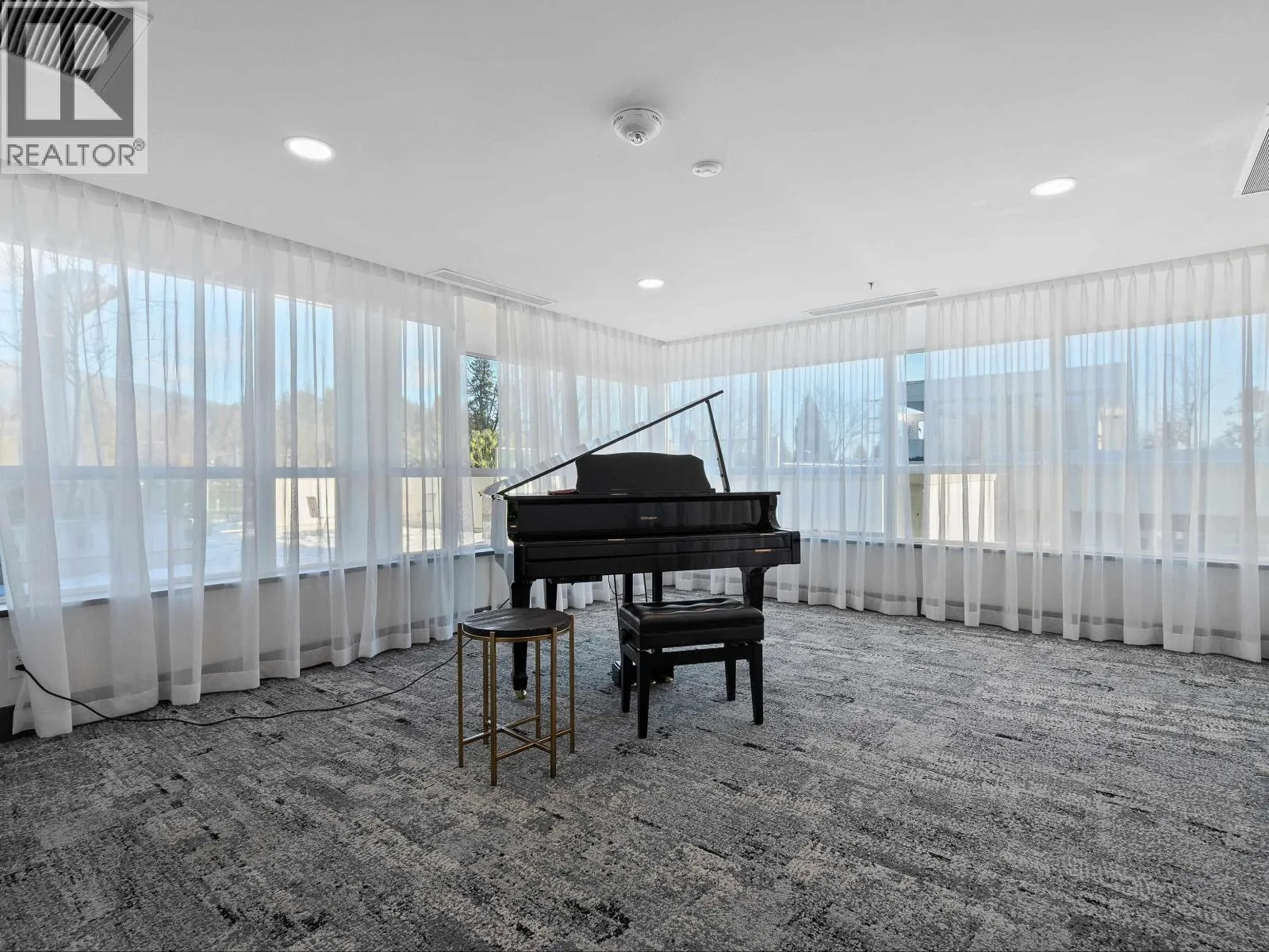 2004 1632 LIONS GATE LANE