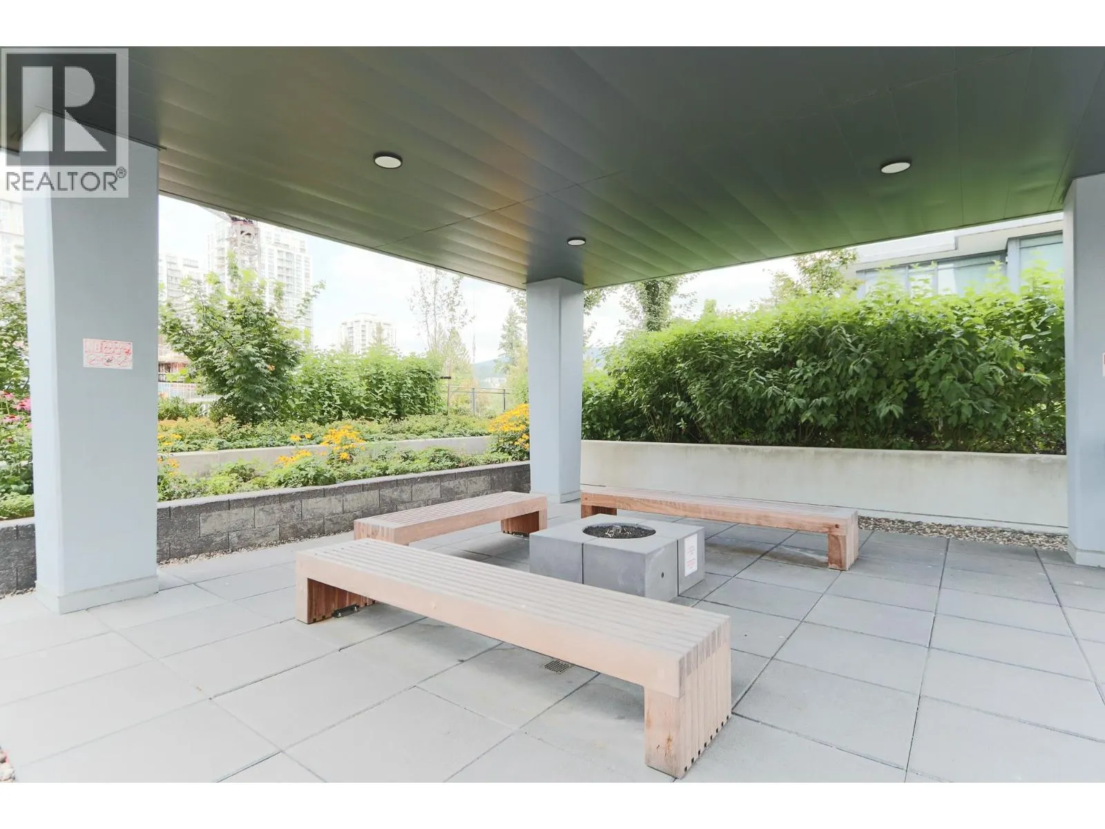 2001 1182 WESTWOOD STREET