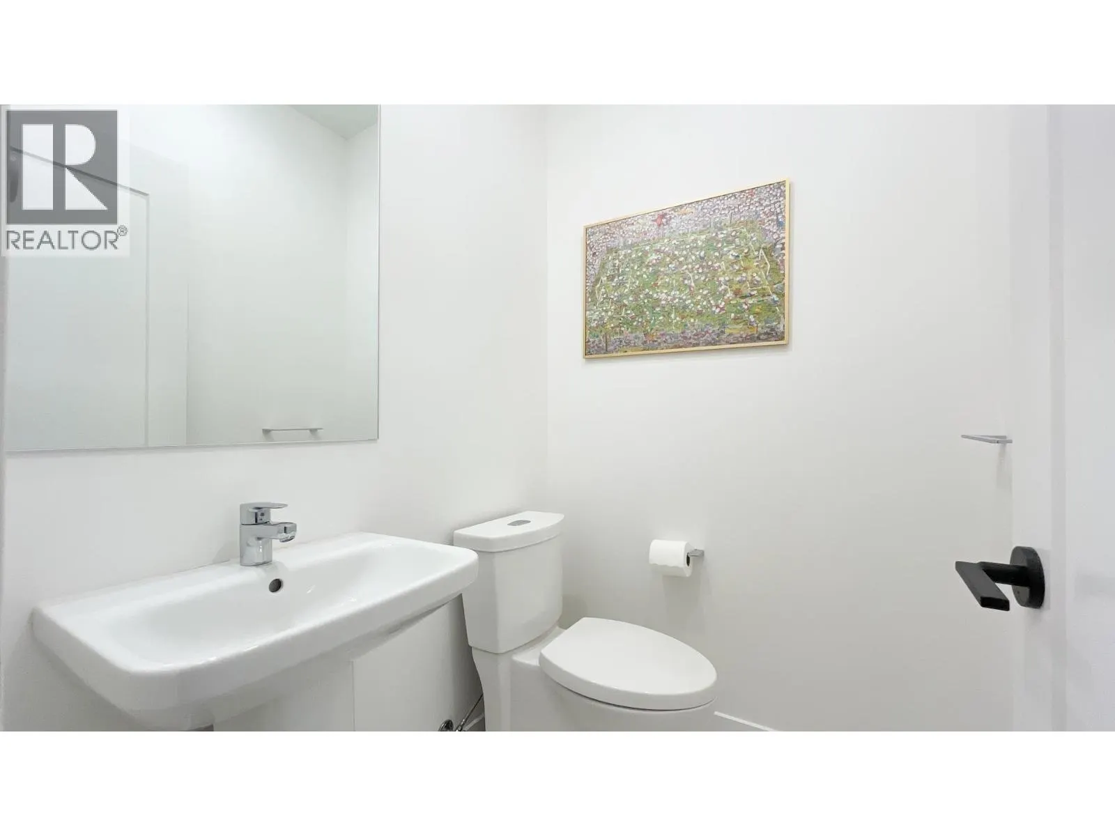 33 3552 VICTORIA DRIVE