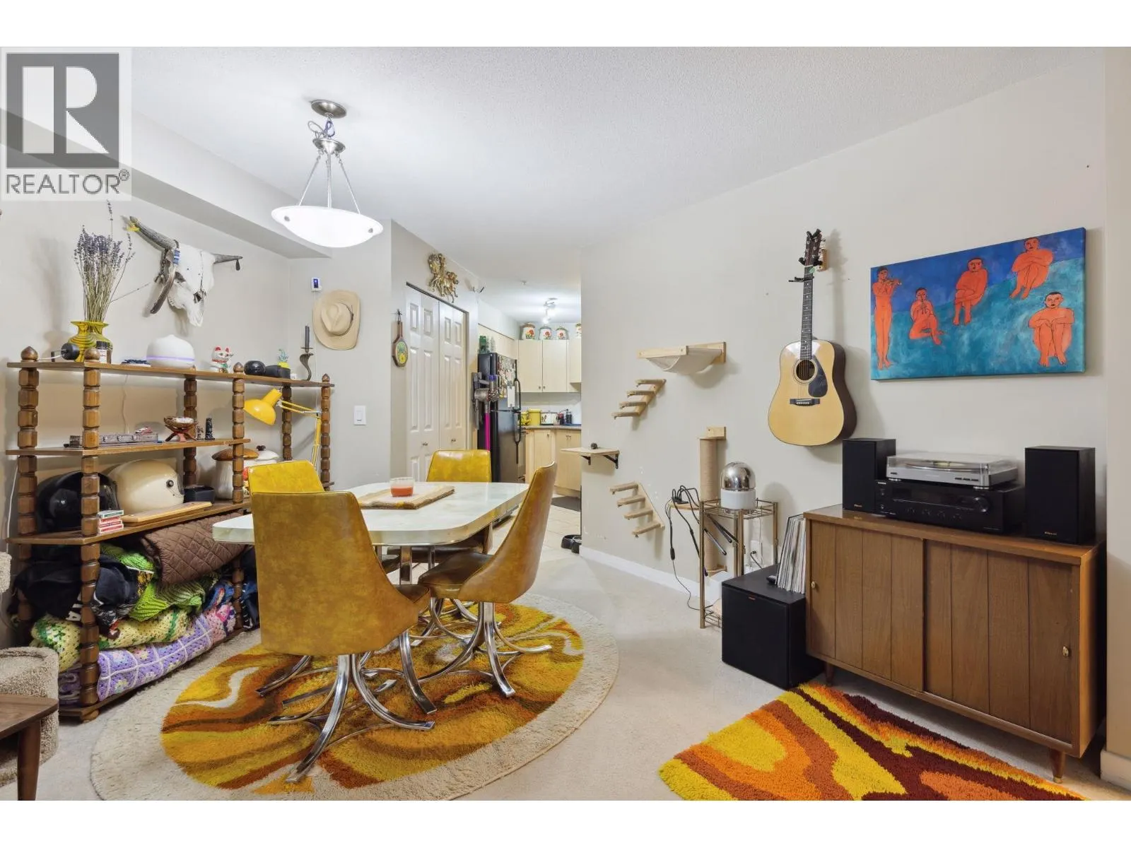 3219 240 SHERBROOKE STREET