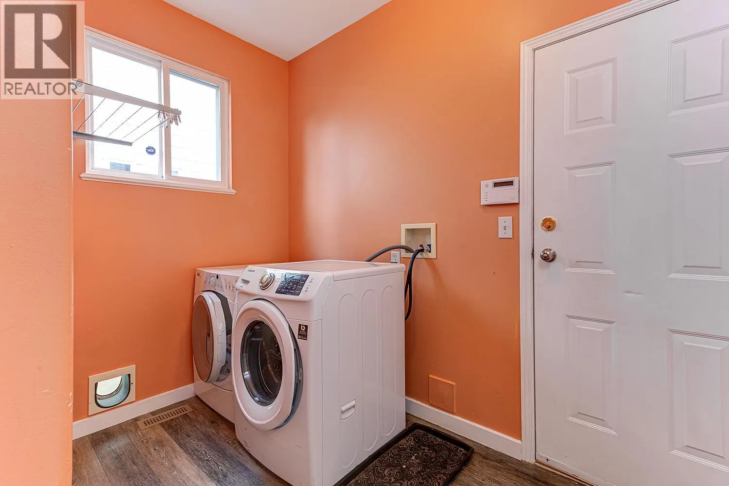 1077 RIVERSIDE DRIVE