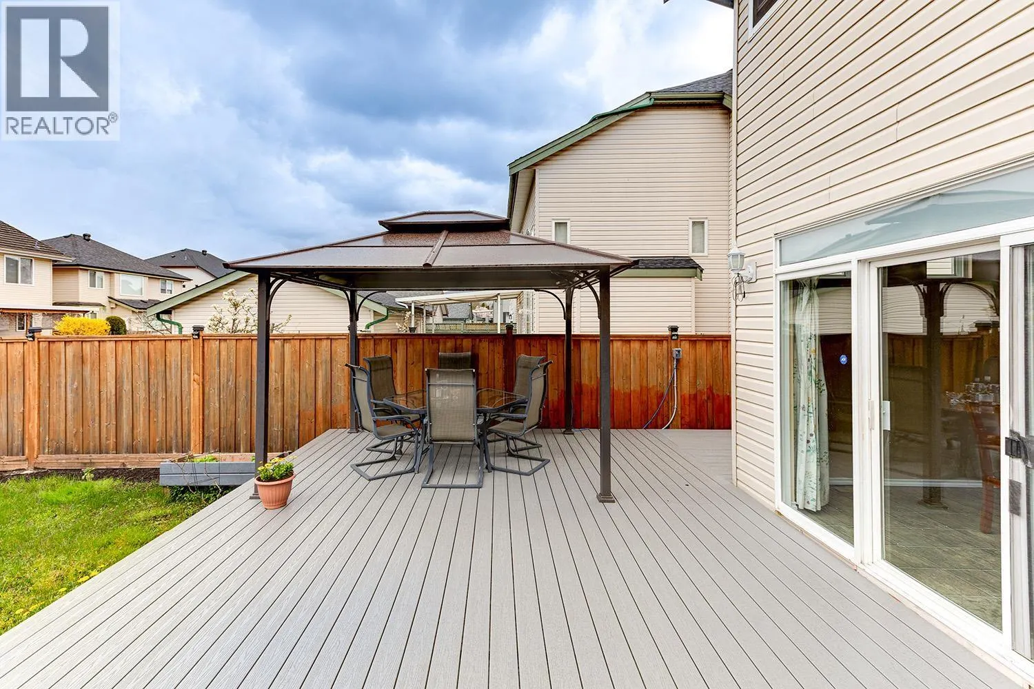 1077 RIVERSIDE DRIVE