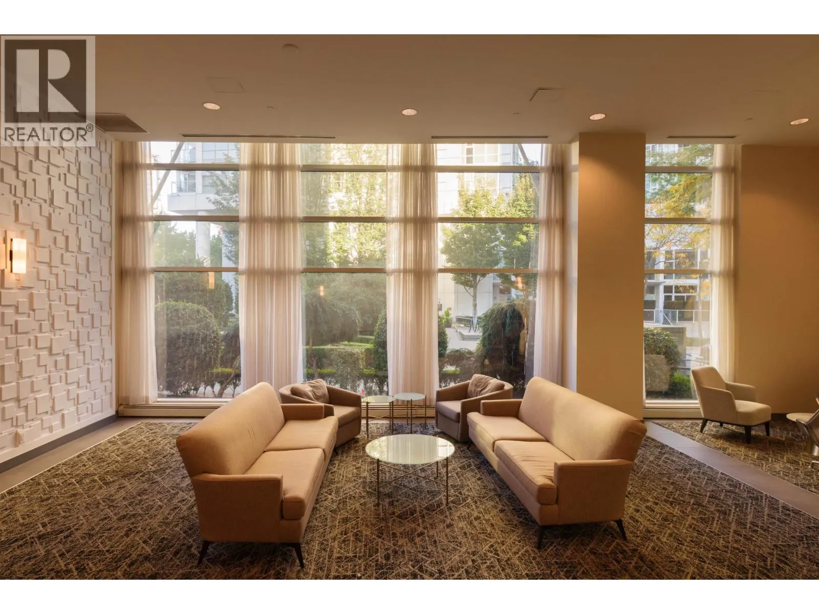 2305 1199 MARINASIDE CRESCENT