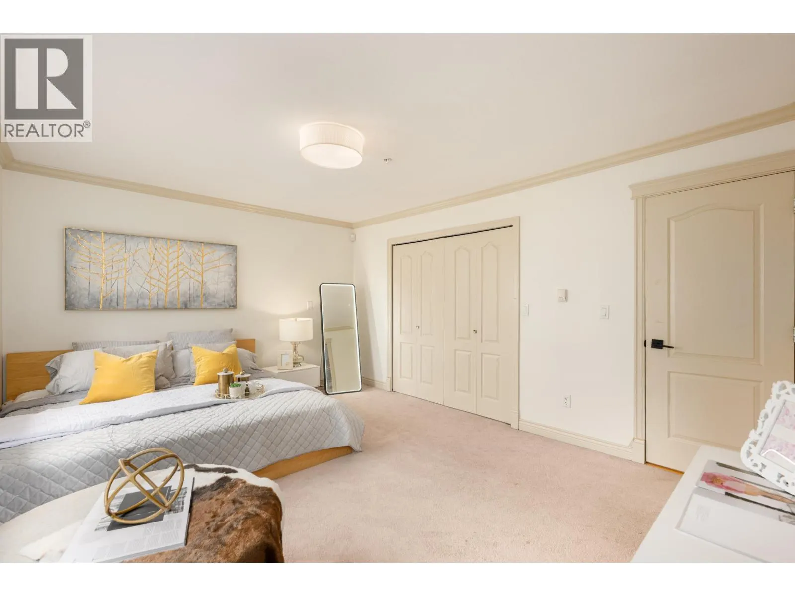 7949 MONTCALM STREET