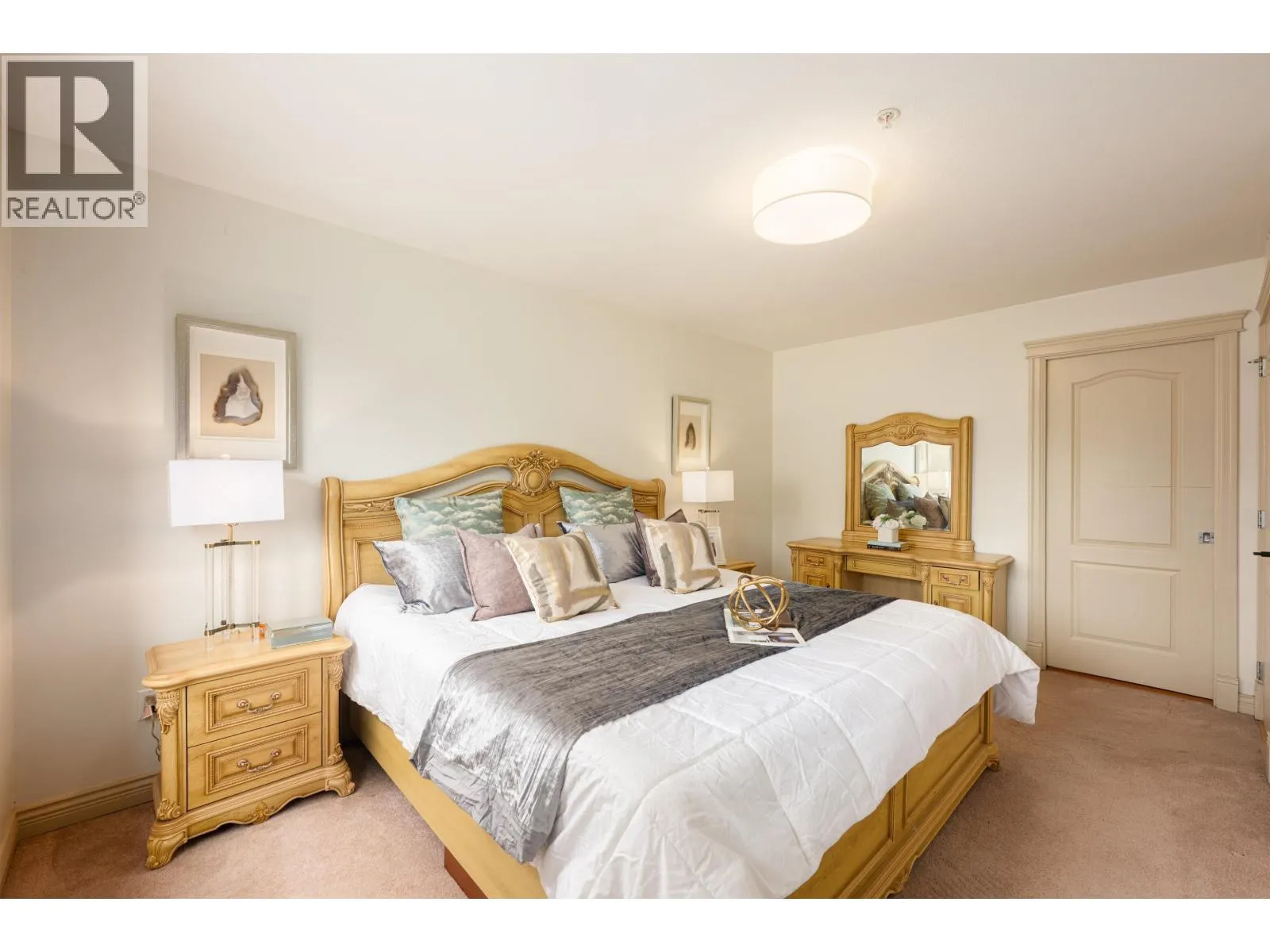 7949 MONTCALM STREET