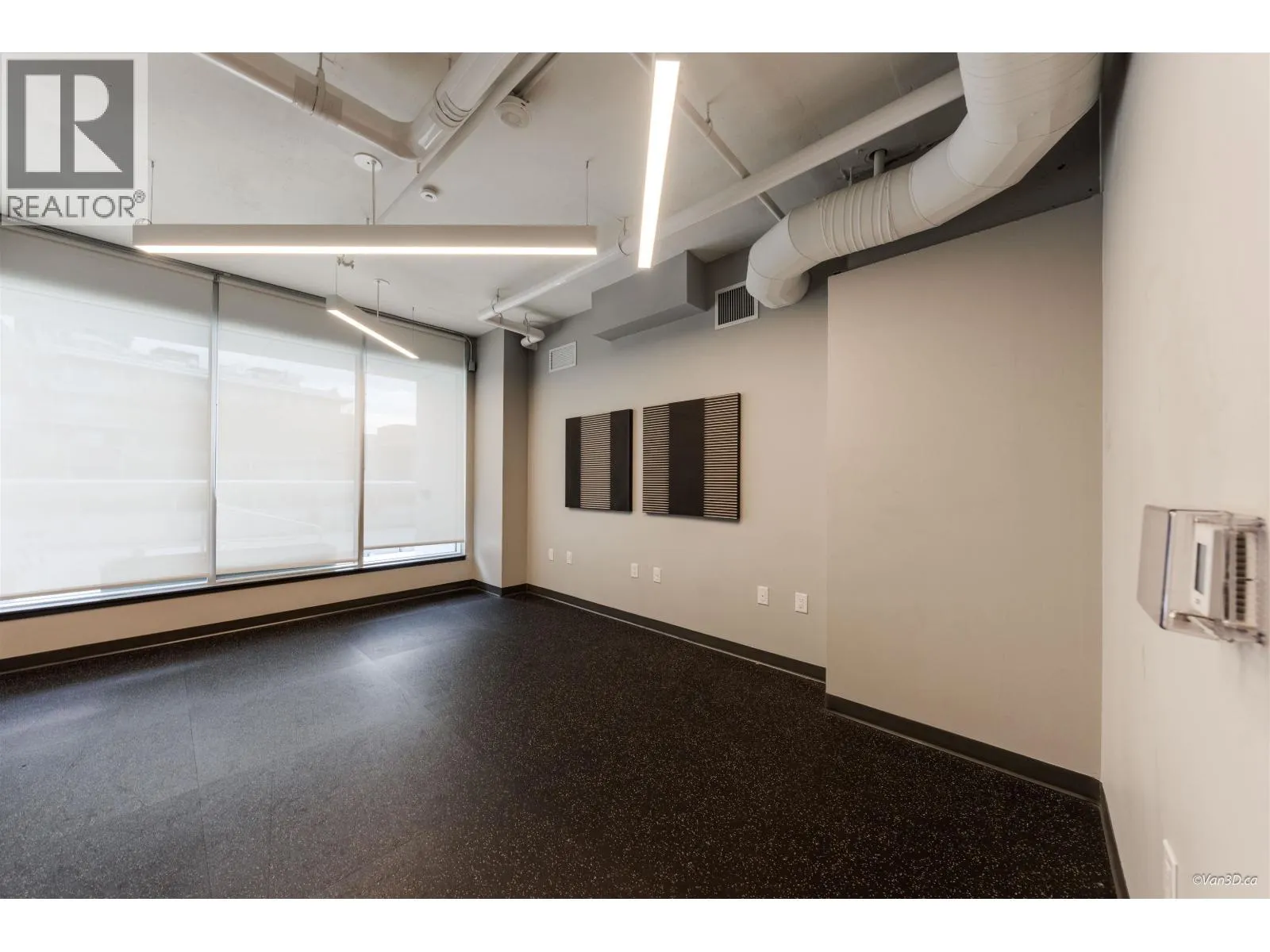 906 3438 SAWMILL CRESCENT