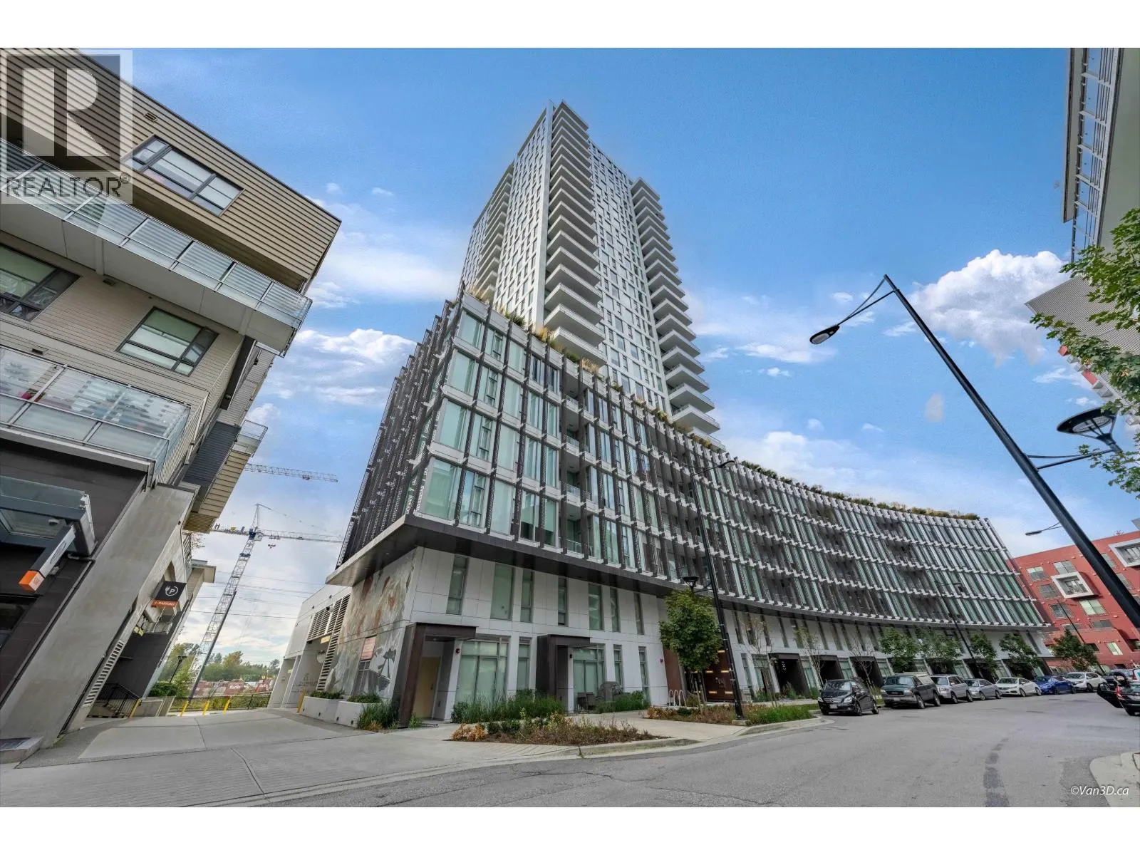 906 3438 SAWMILL CRESCENT