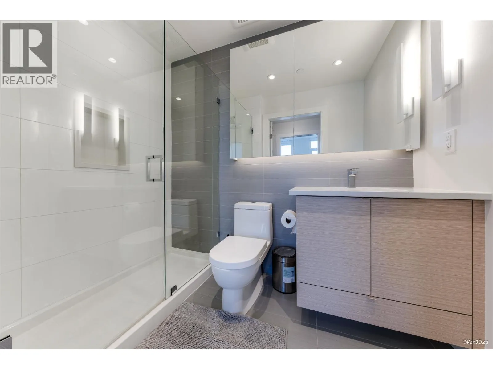 906 3438 SAWMILL CRESCENT