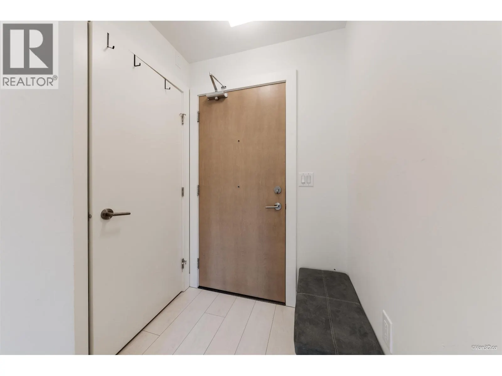 906 3438 SAWMILL CRESCENT