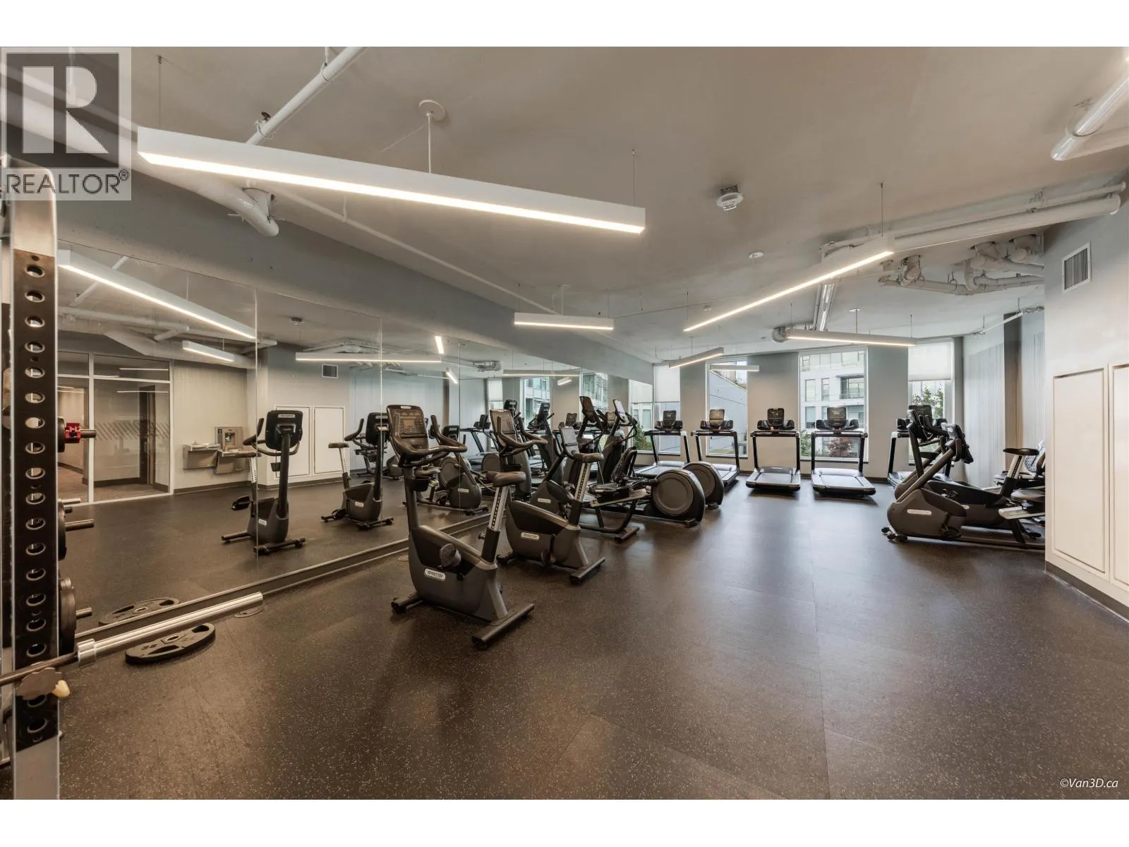 906 3438 SAWMILL CRESCENT