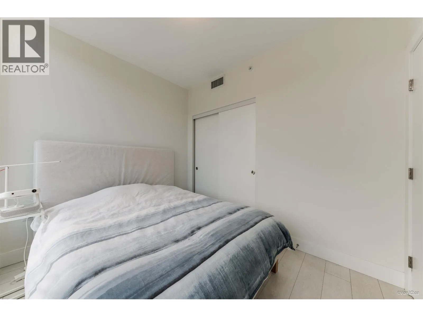 906 3438 SAWMILL CRESCENT