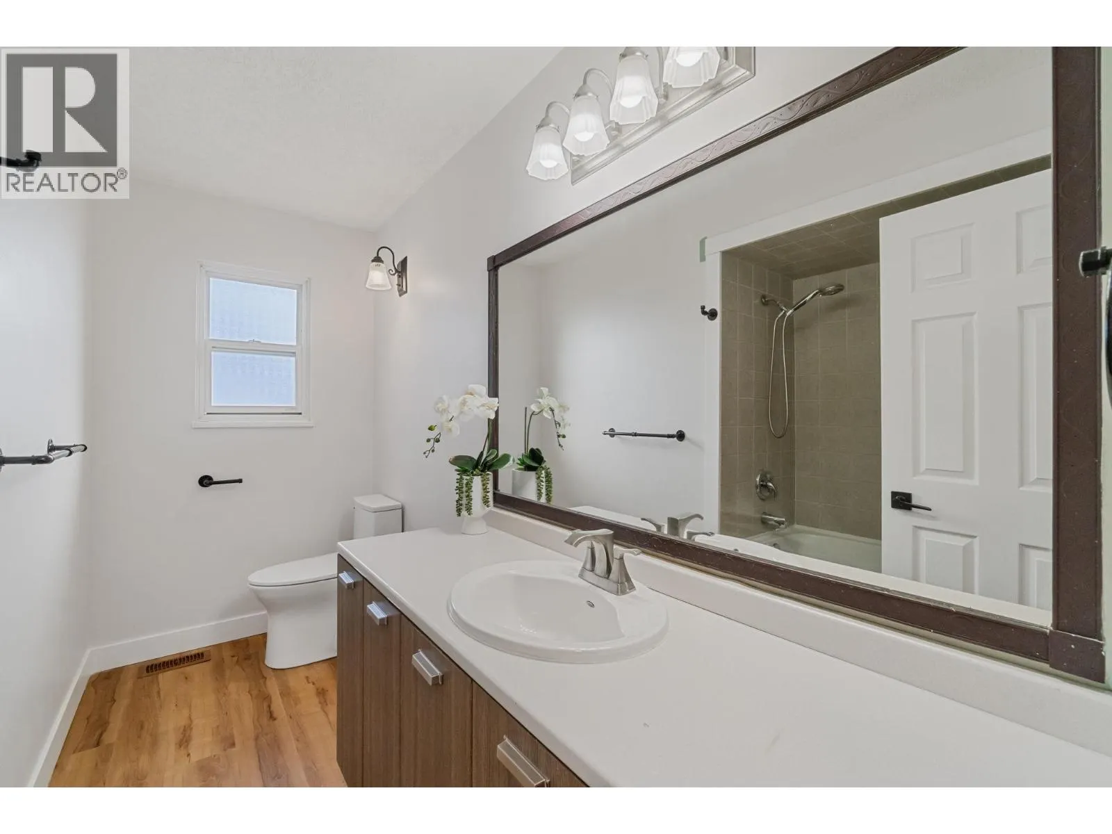 1431 ELINOR CRESCENT