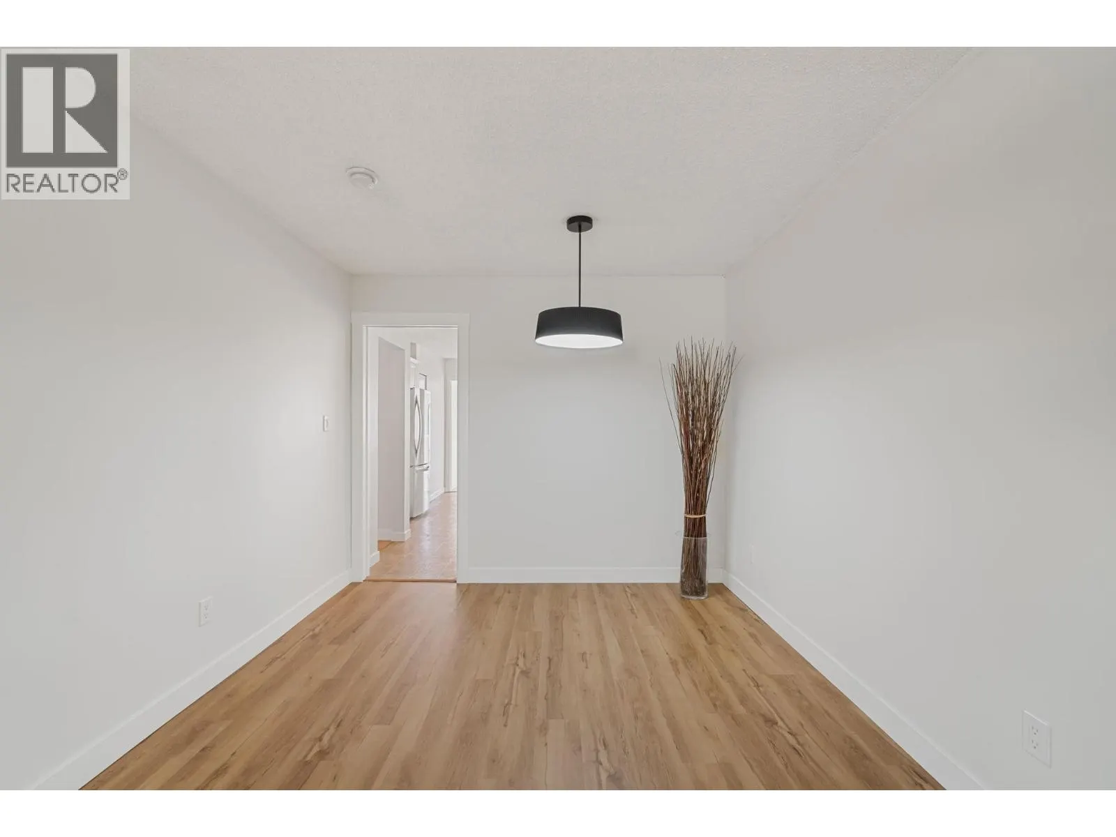 1431 ELINOR CRESCENT