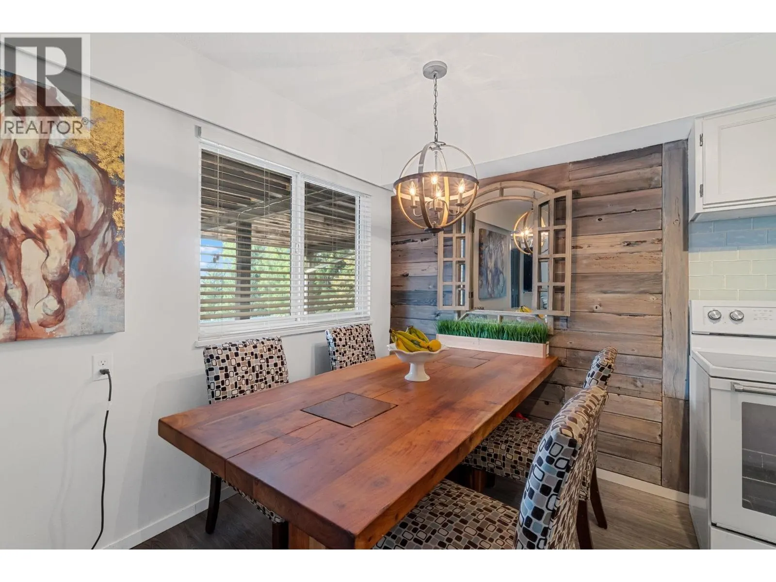 1431 ELINOR CRESCENT