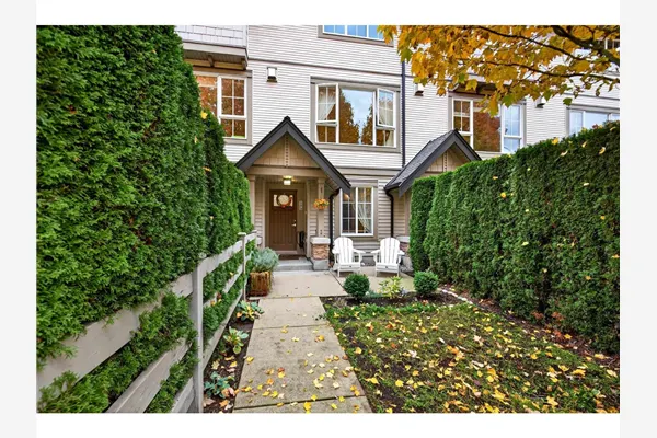 153 2501 161A STREET